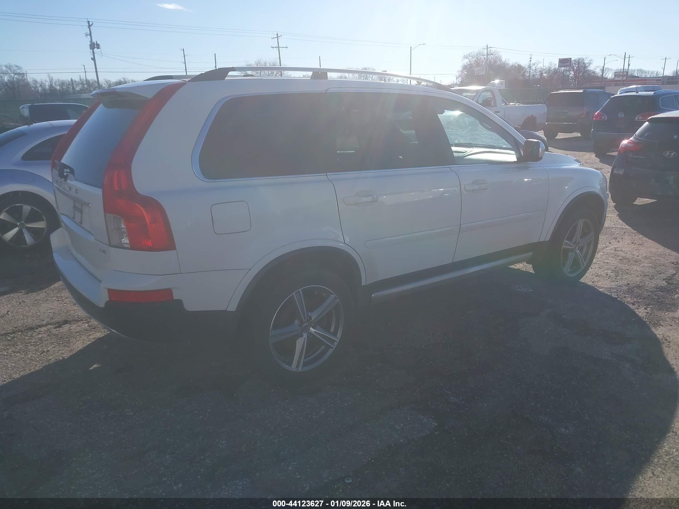 VOLVO XC90 image 4