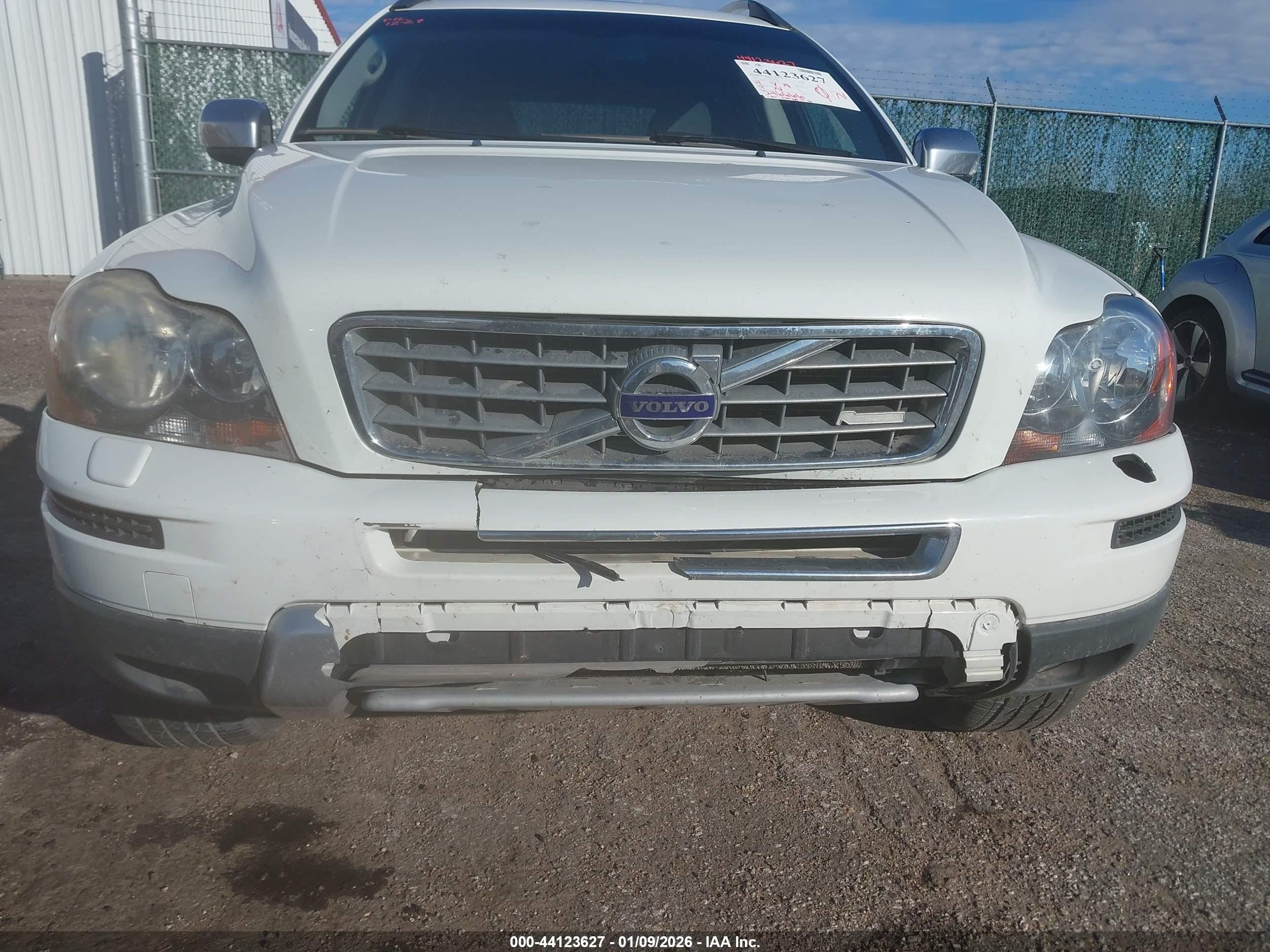 VOLVO XC90 image 6
