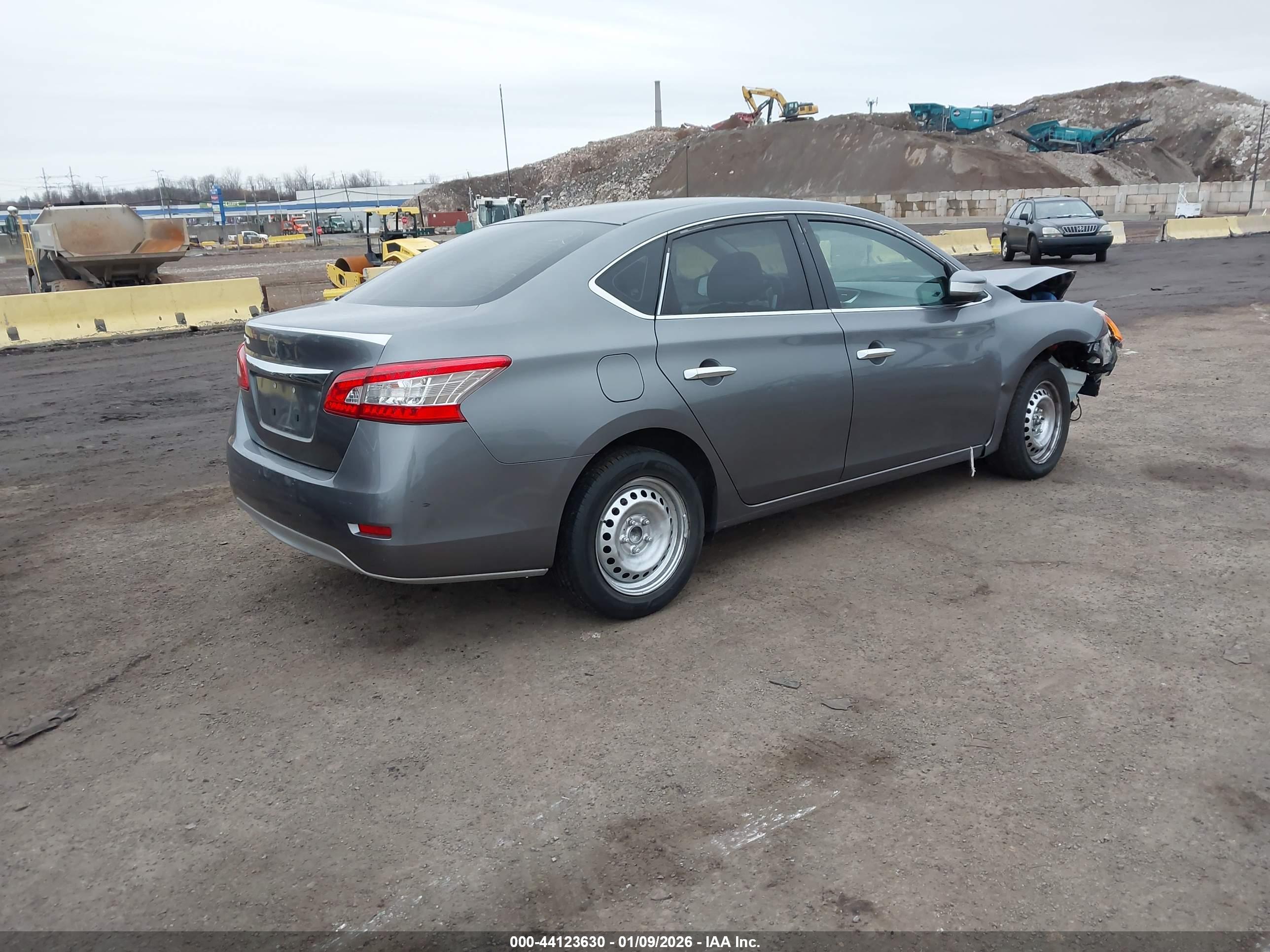 NISSAN SENTRA image 4