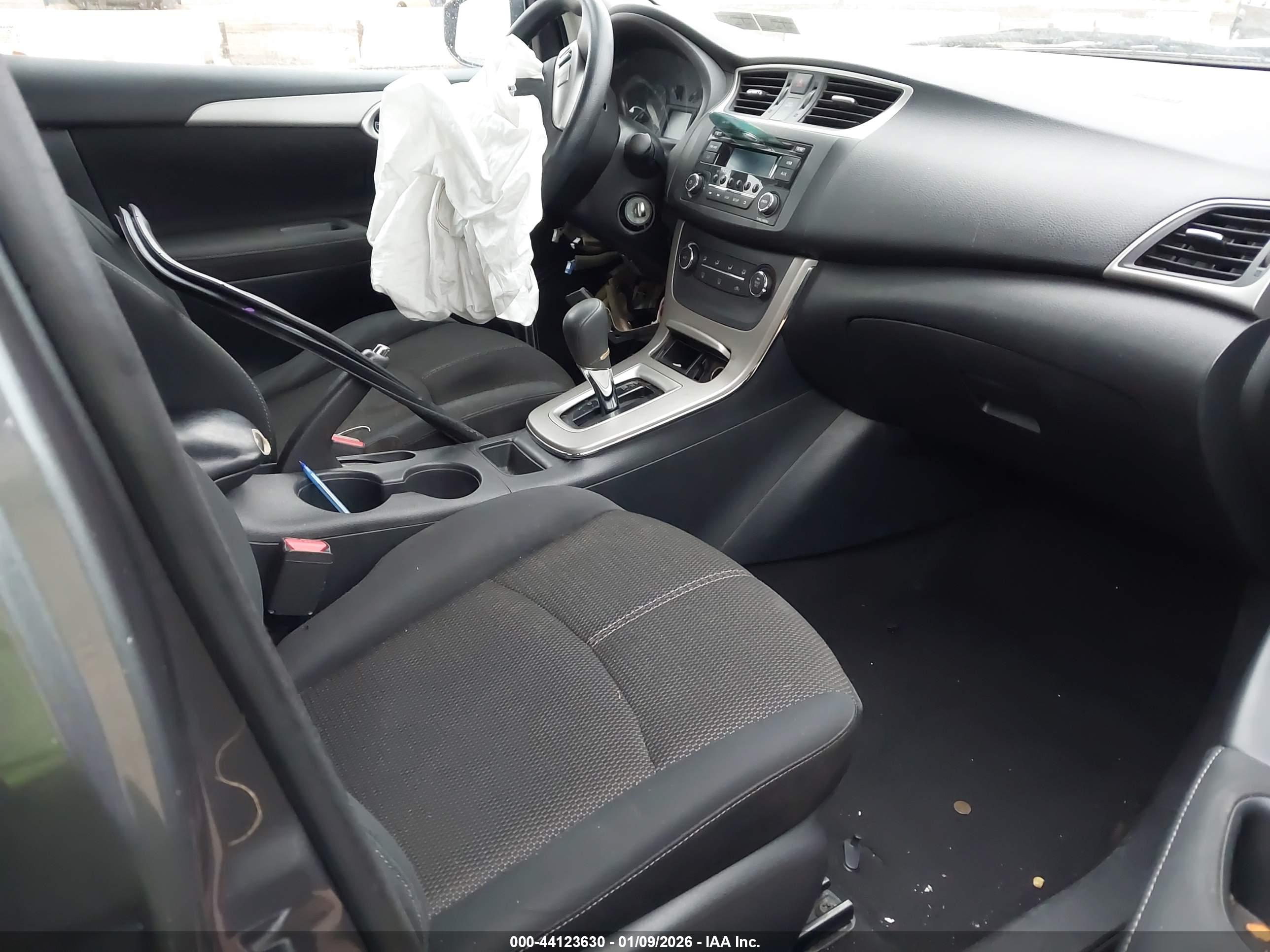 NISSAN SENTRA image 5