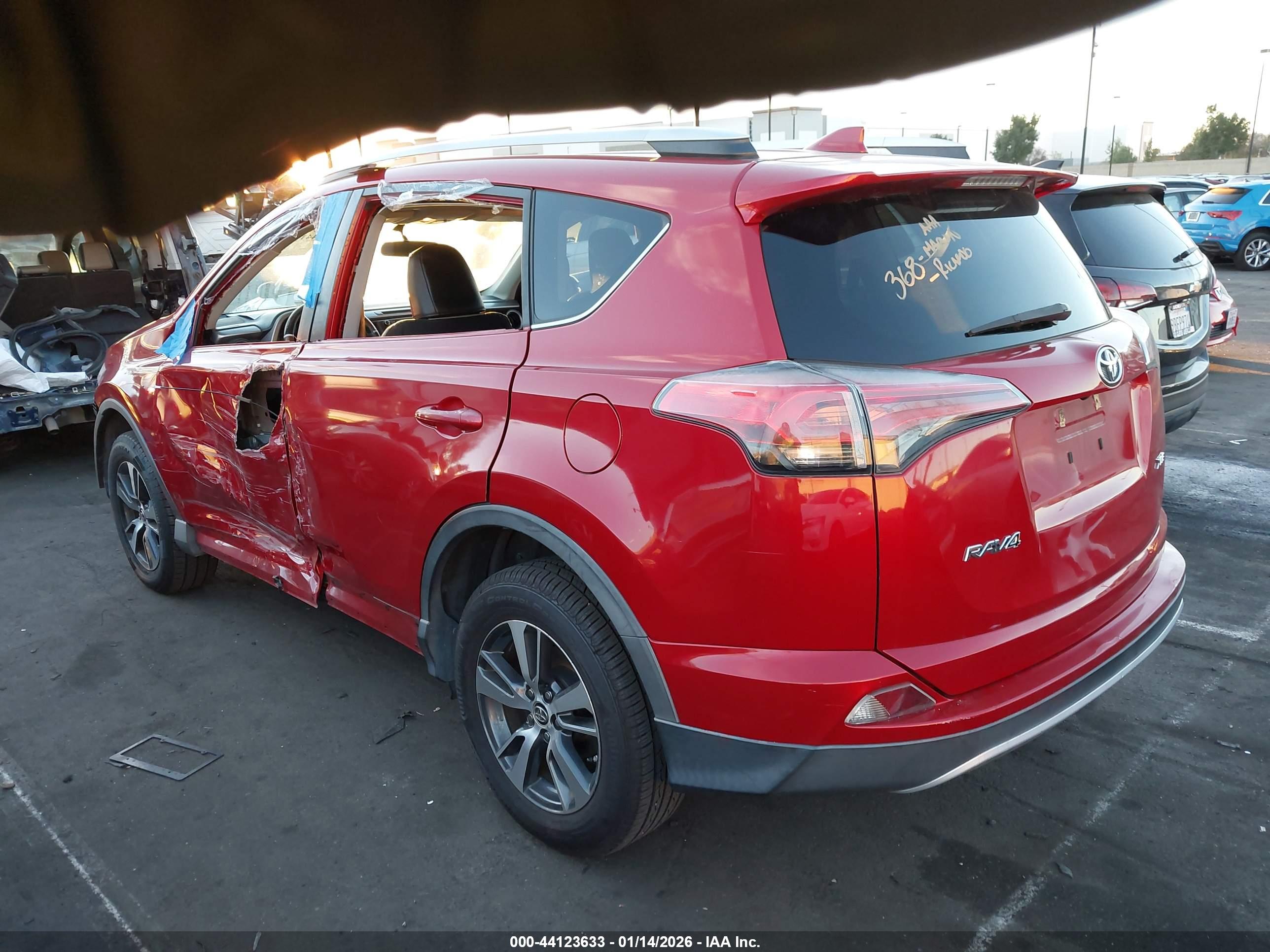 TOYOTA RAV4 image 3