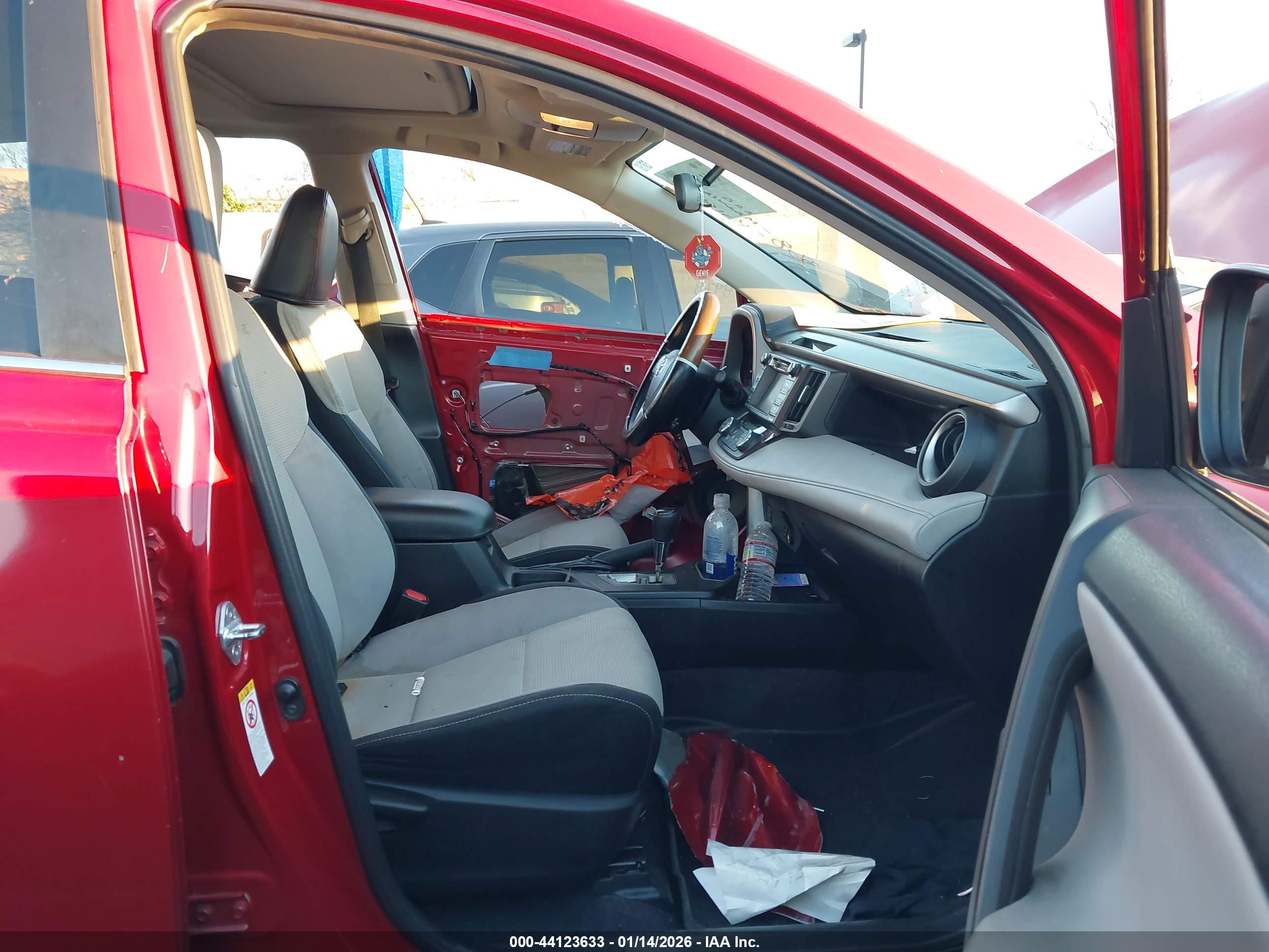 TOYOTA RAV4 image 5