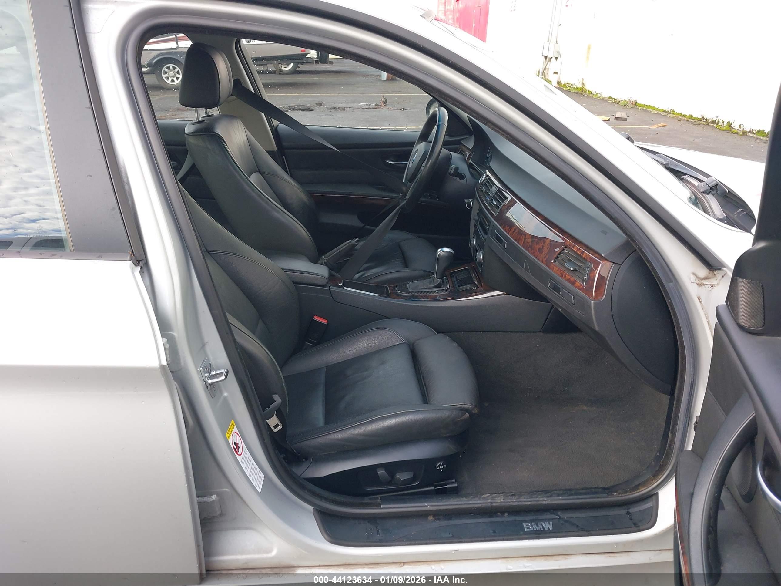 BMW 328I image 5