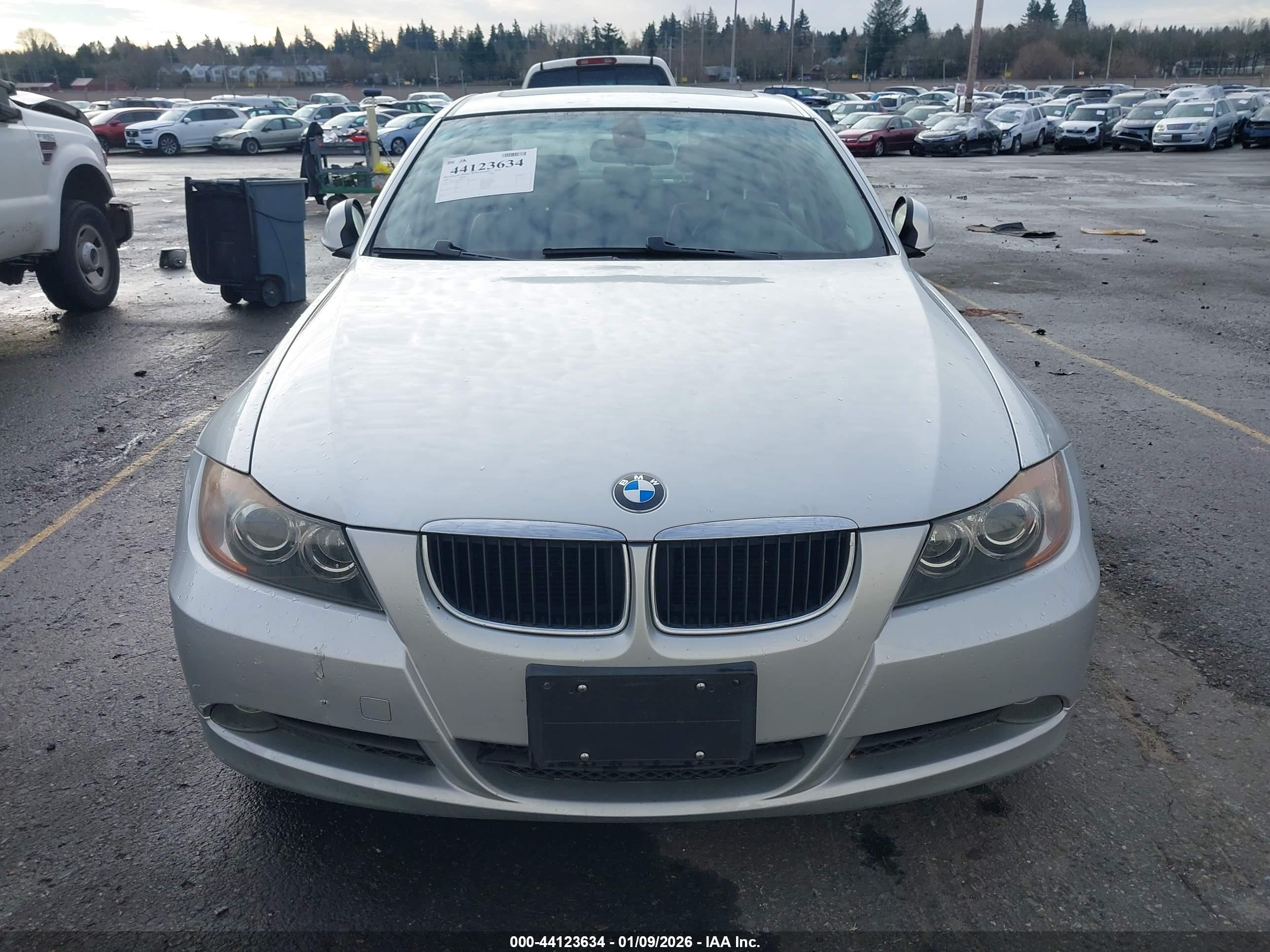 BMW 328I image 6