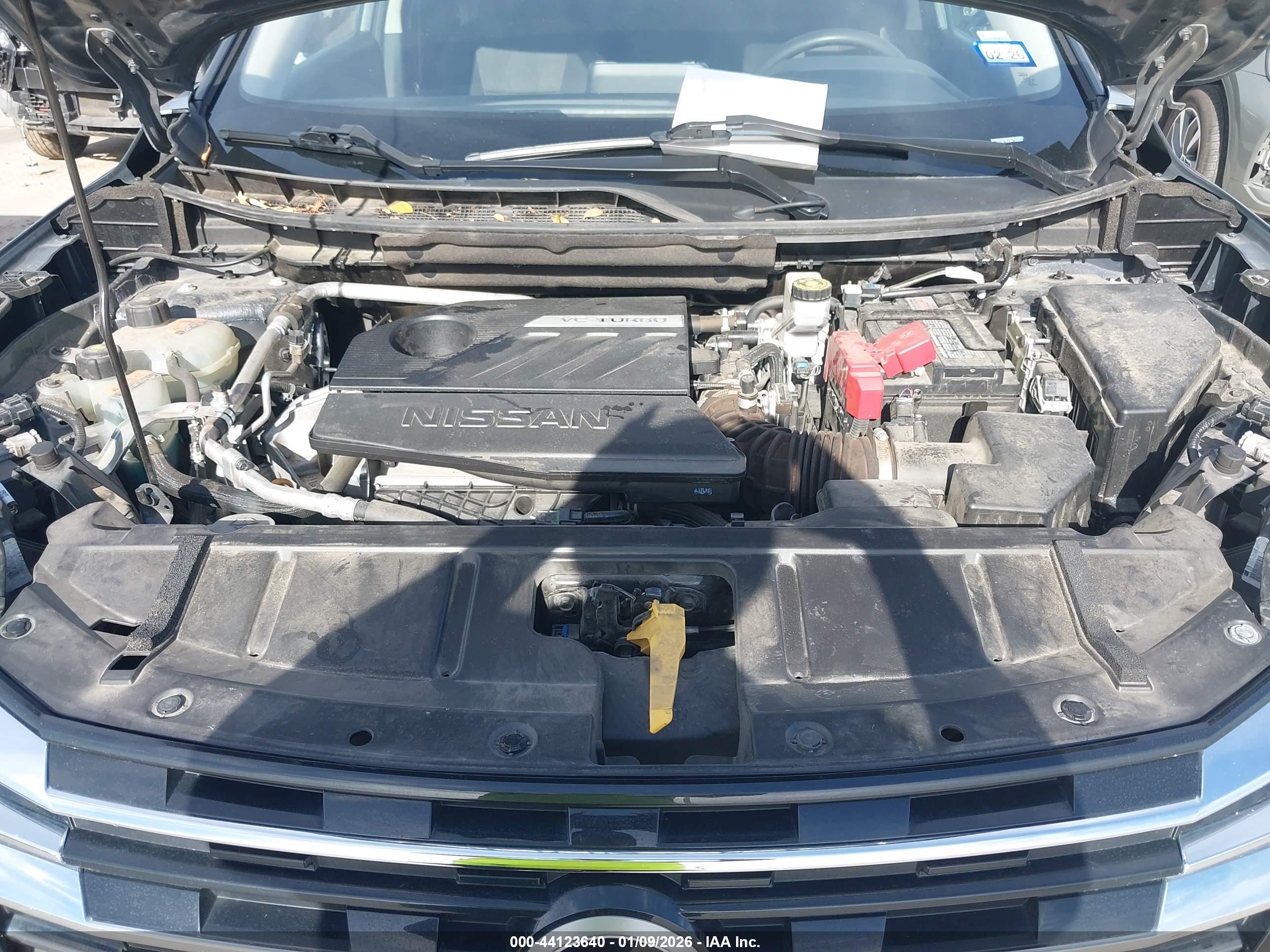 NISSAN ROGUE image 10