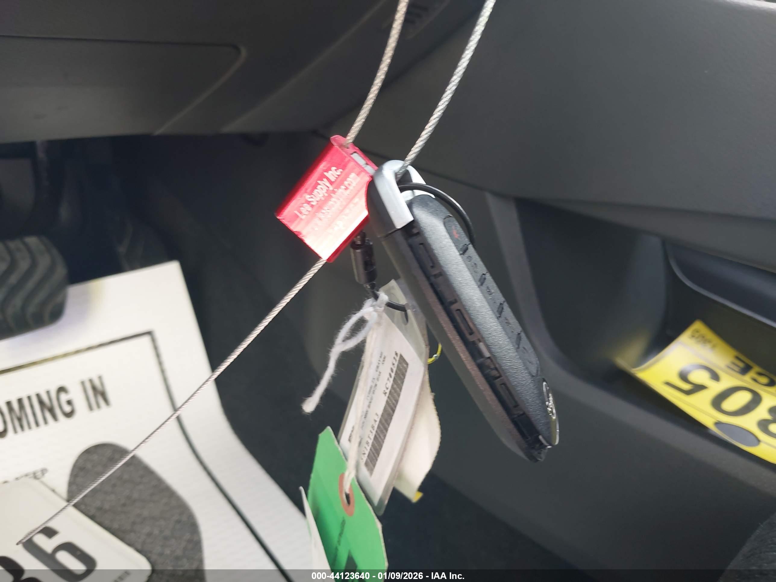 NISSAN ROGUE image 11