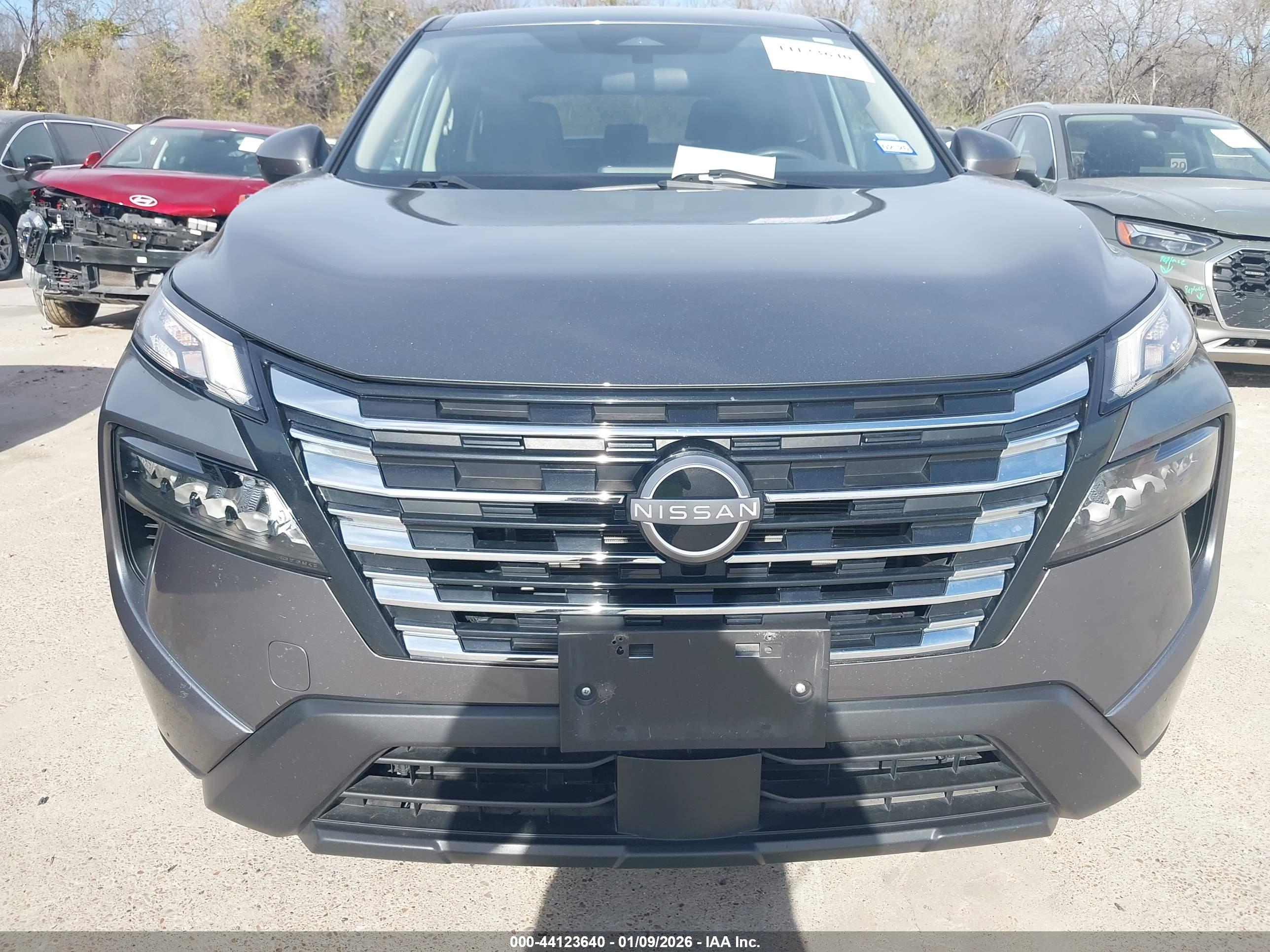 NISSAN ROGUE image 6