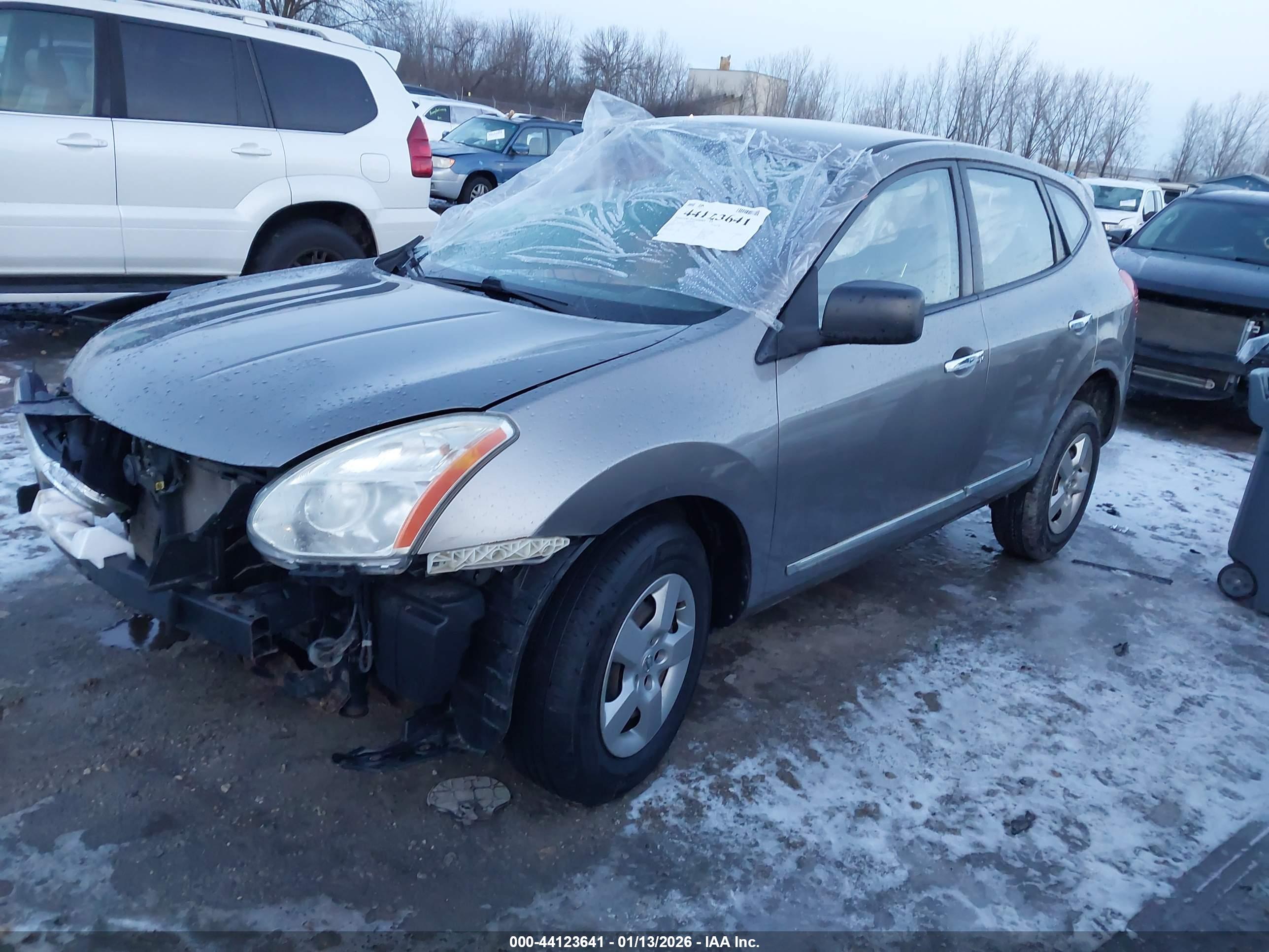NISSAN ROGUE image 2