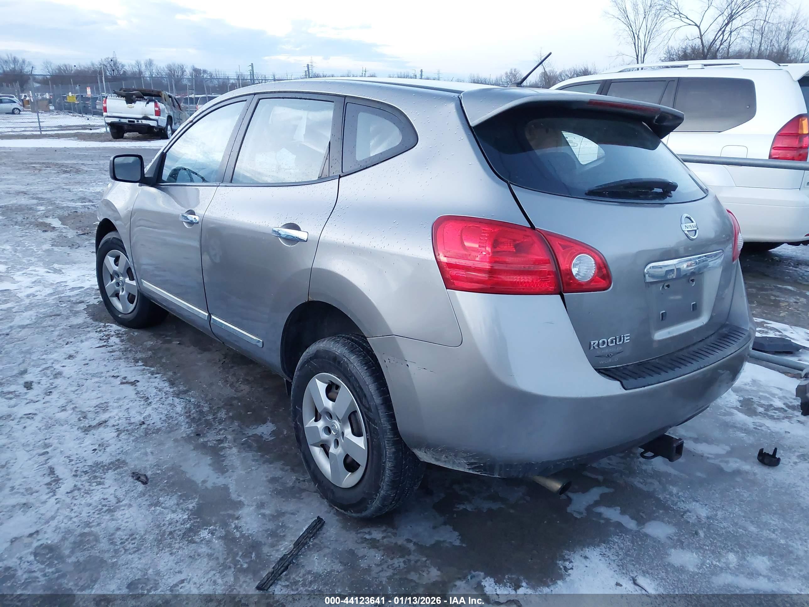 NISSAN ROGUE image 3