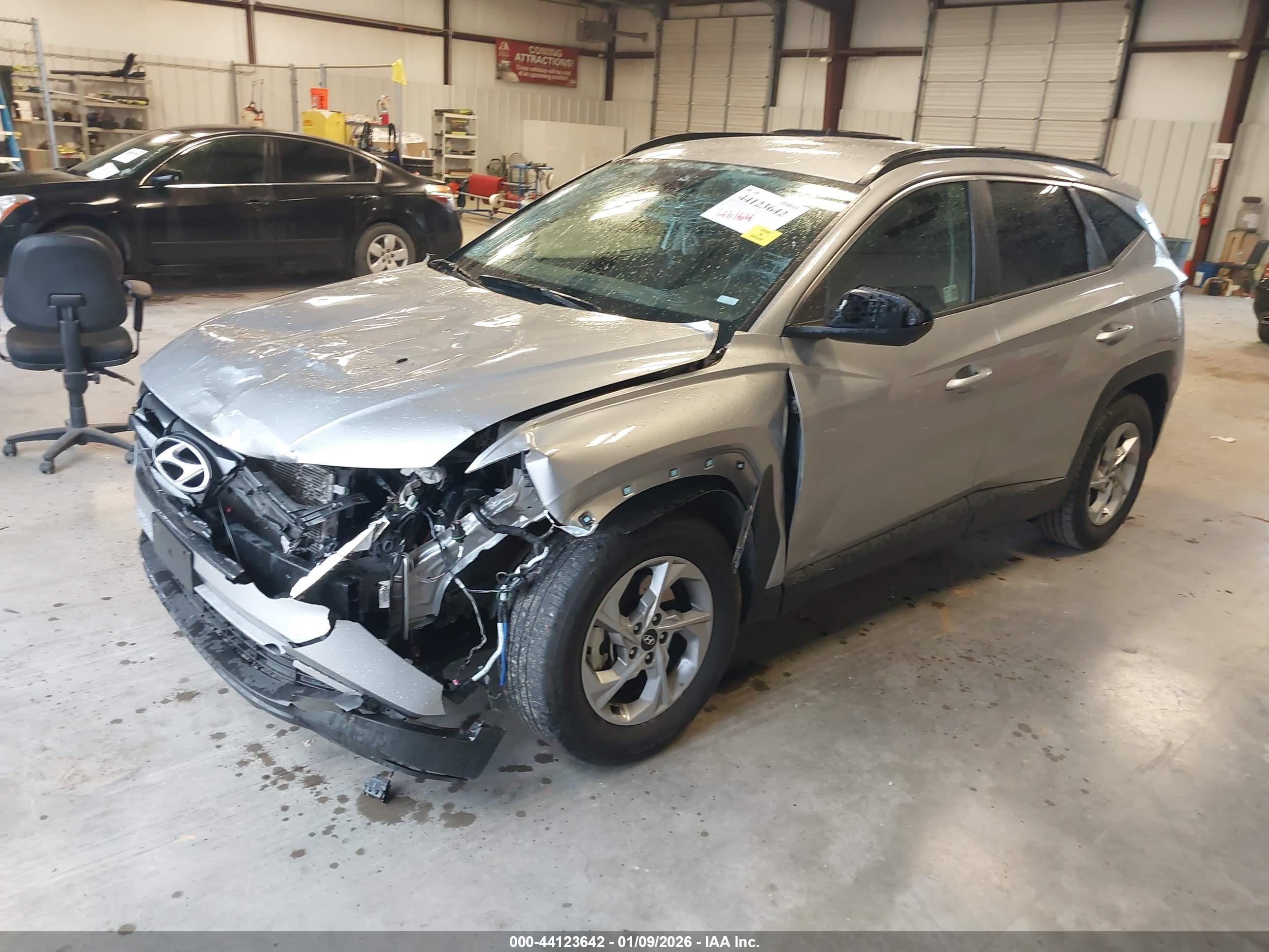 HYUNDAI TUCSON image 2