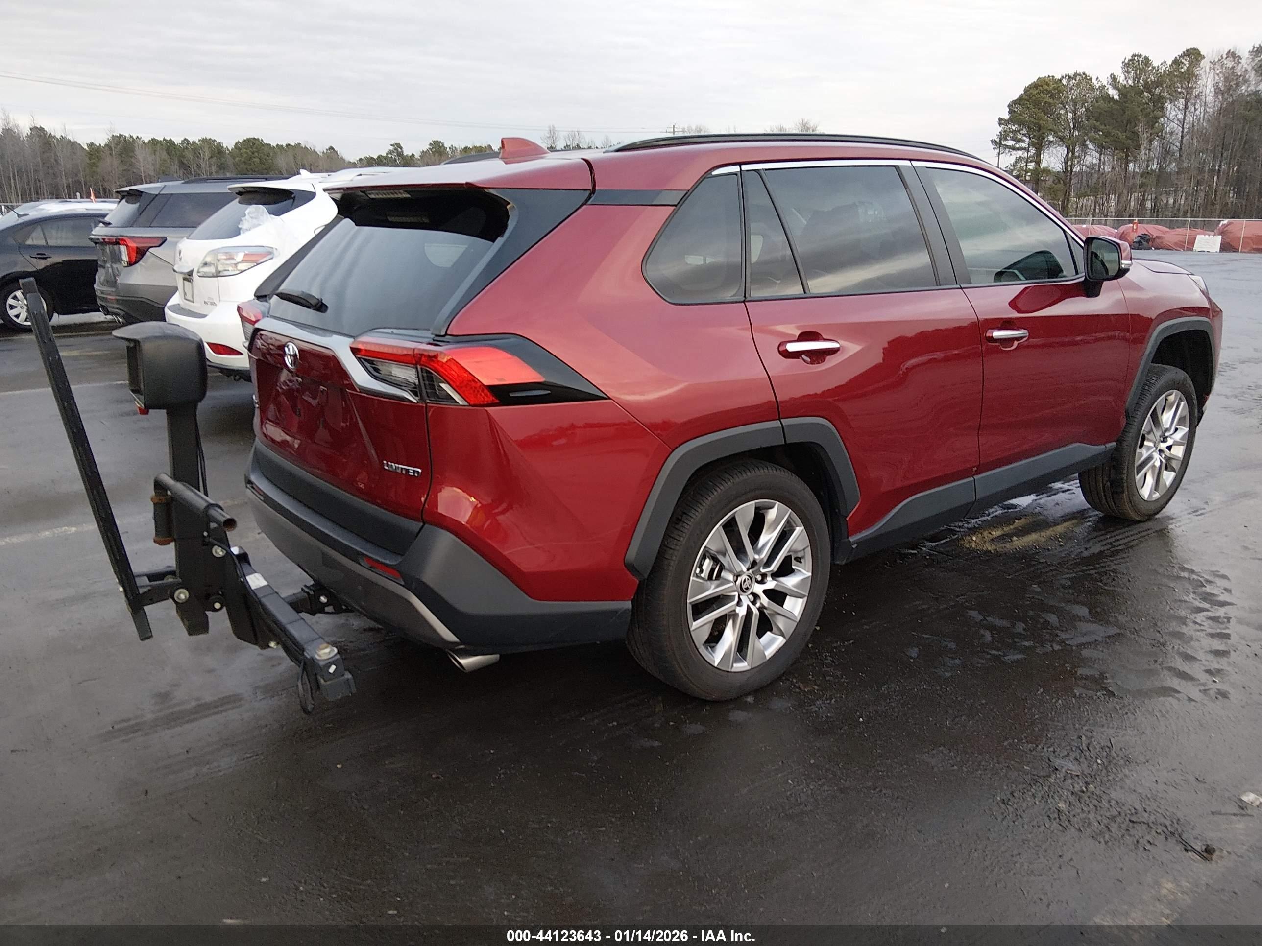 TOYOTA RAV4 image 4