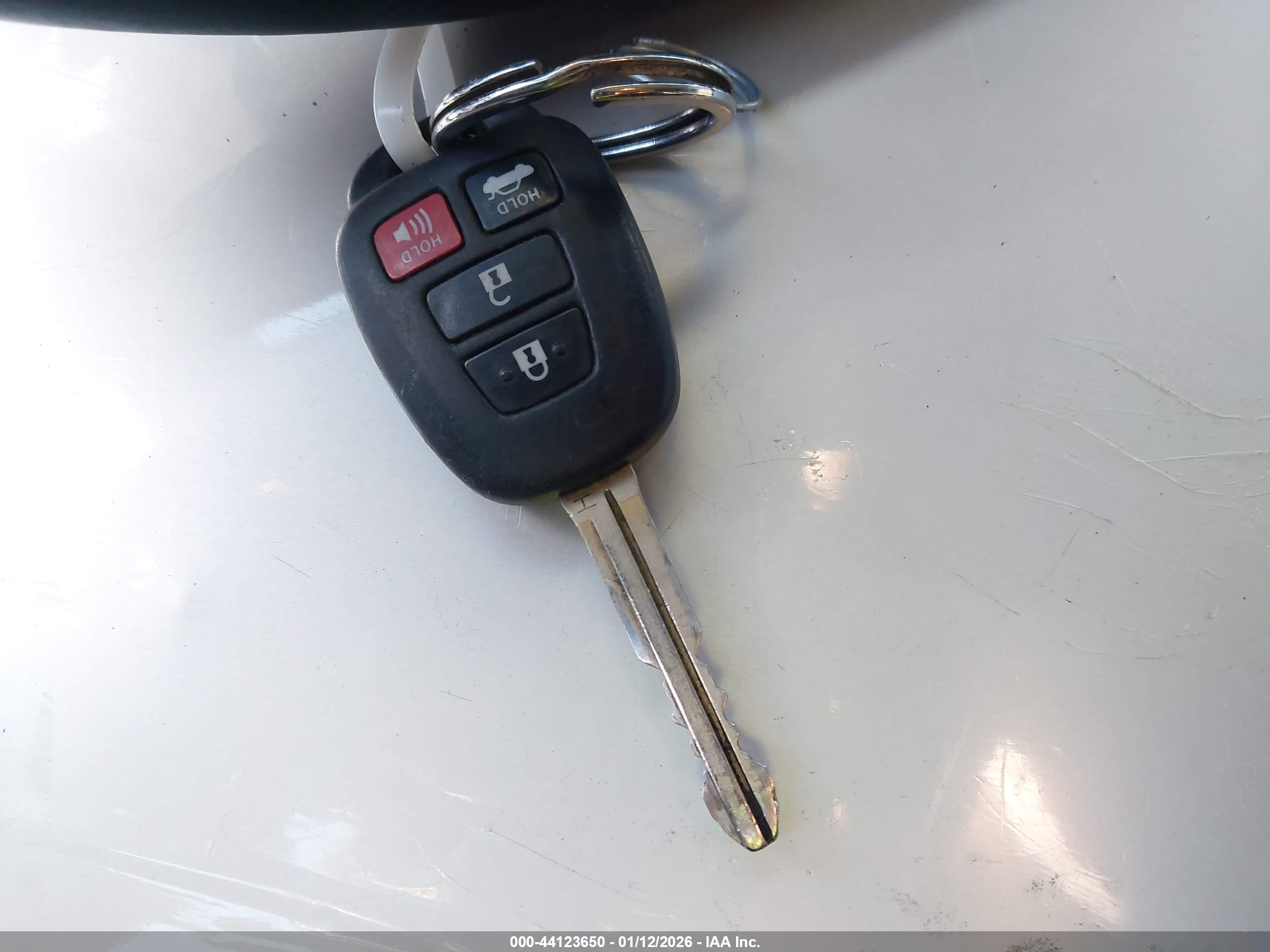 TOYOTA CAMRY image 11