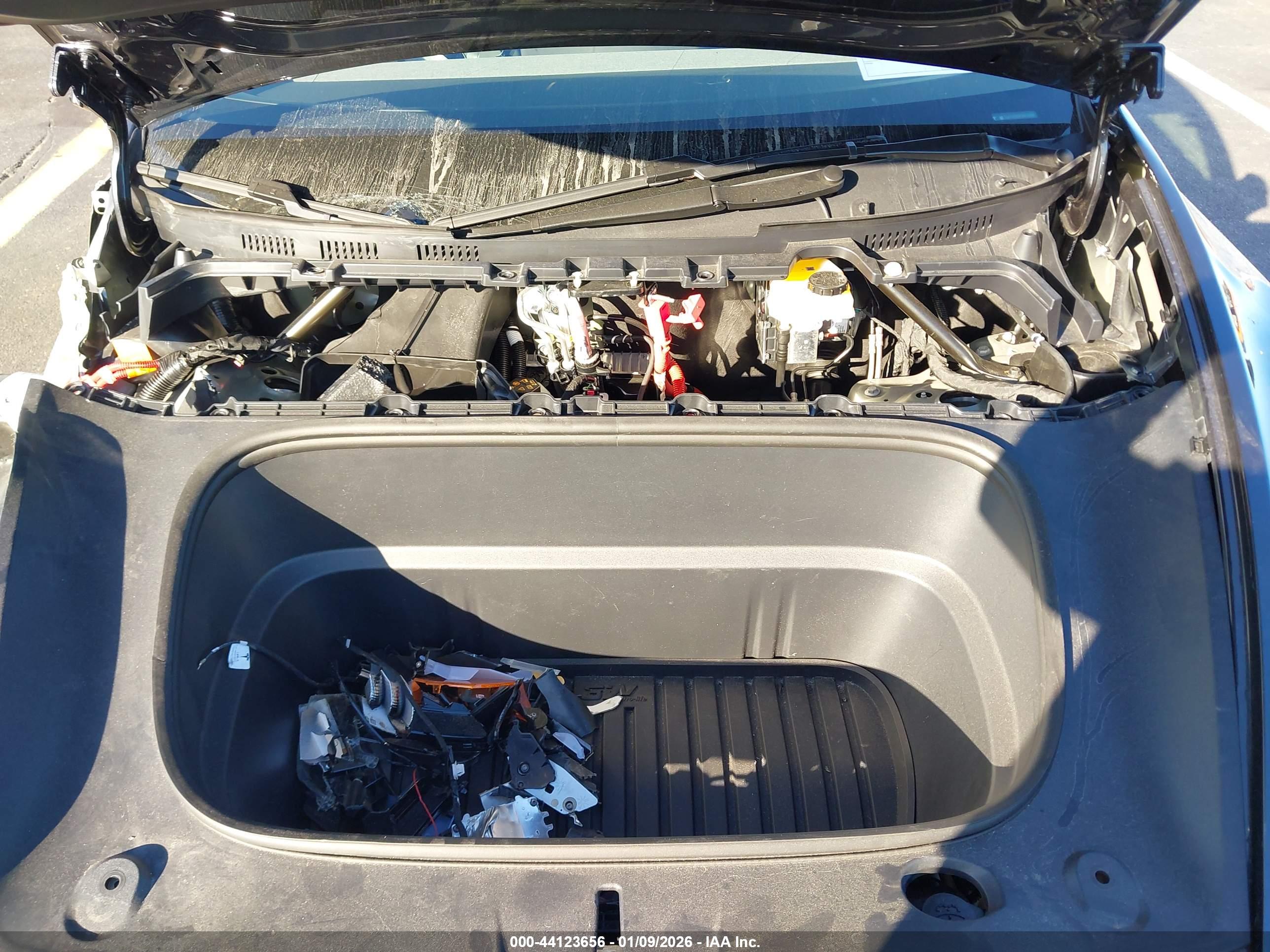 TESLA MODEL image 10