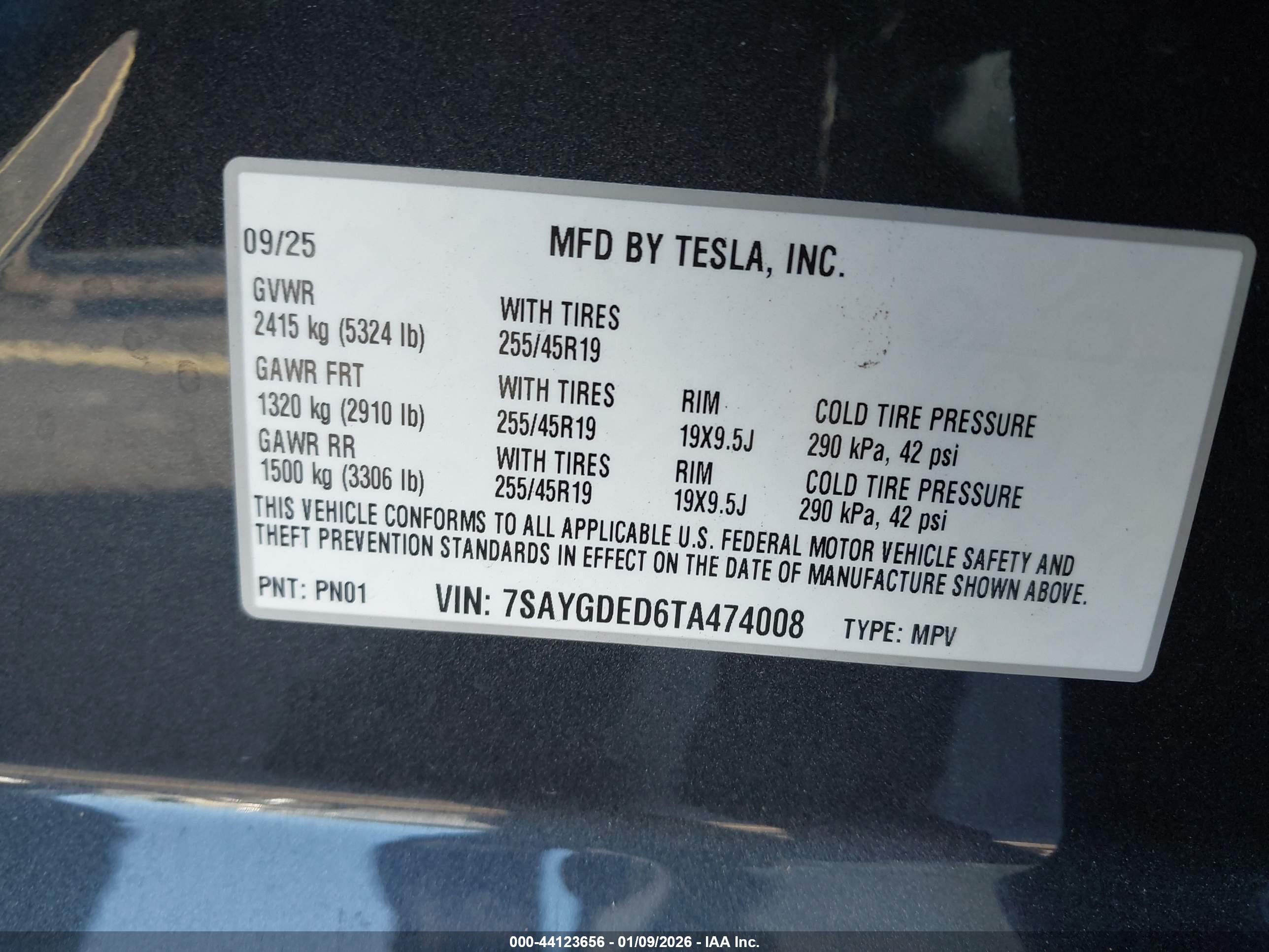 TESLA MODEL image 9