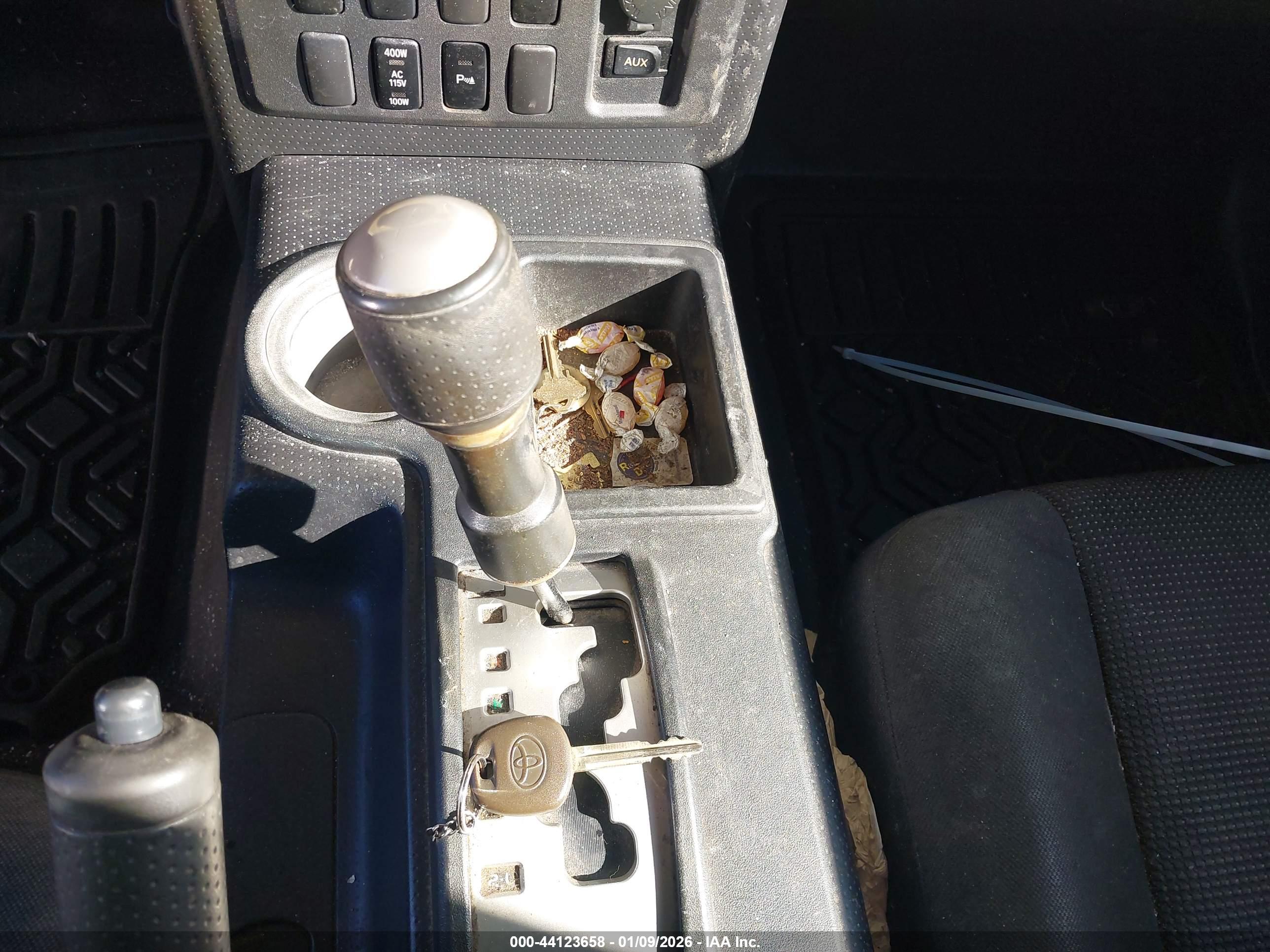TOYOTA FJ image 11
