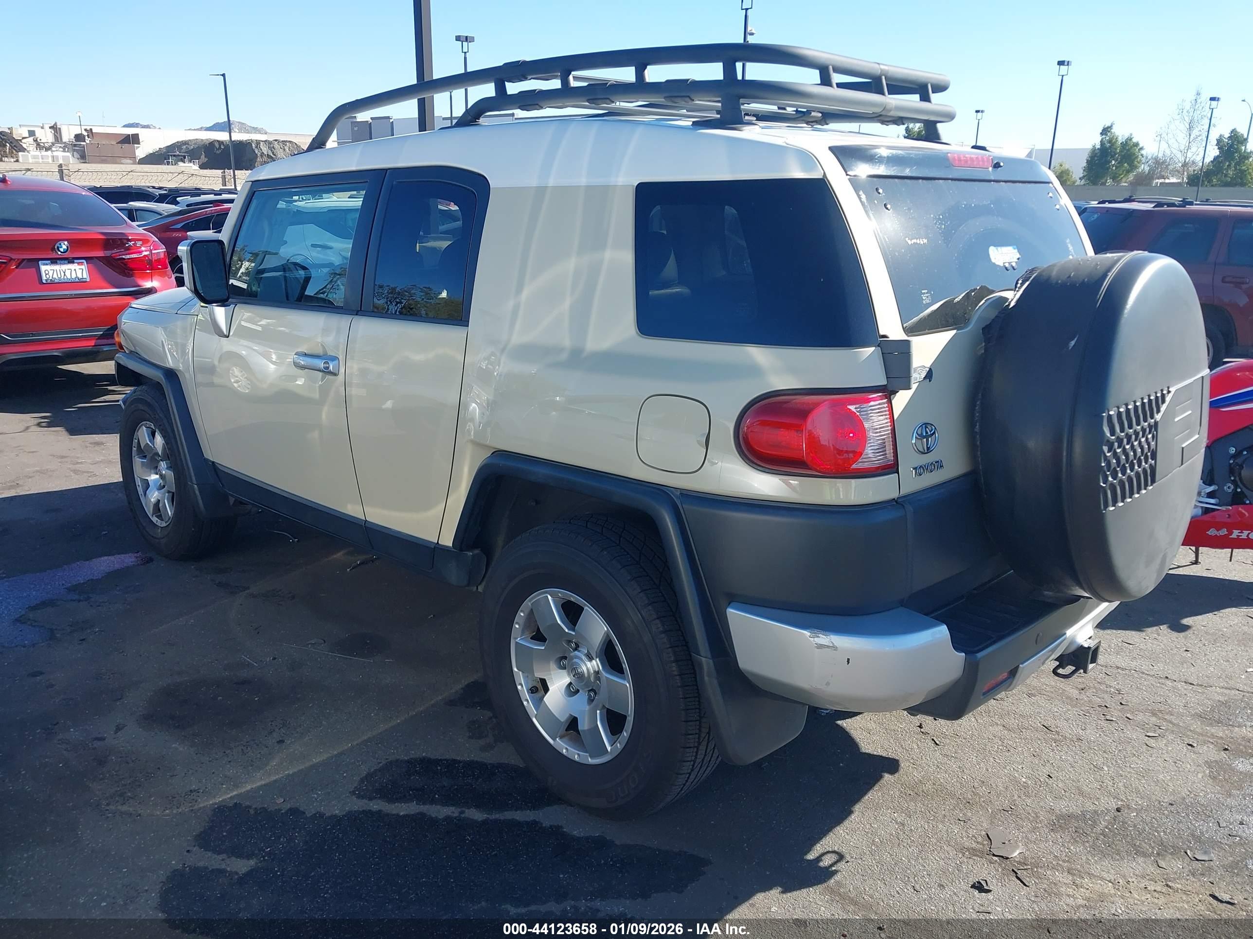 TOYOTA FJ image 3