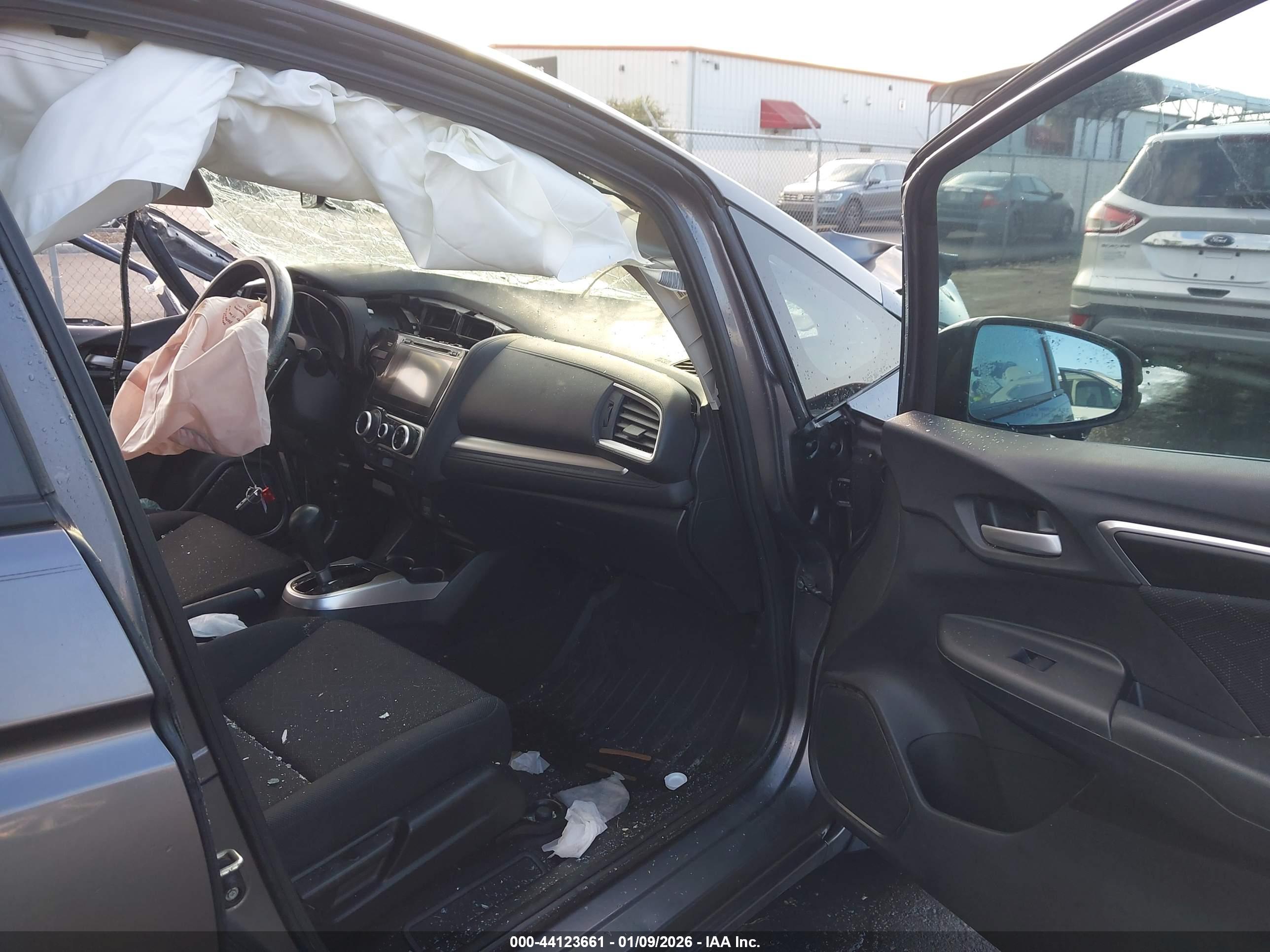HONDA FIT image 5