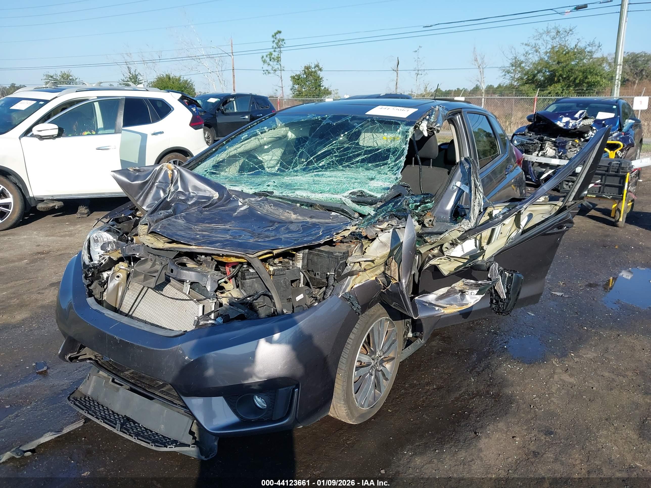 HONDA FIT image 6