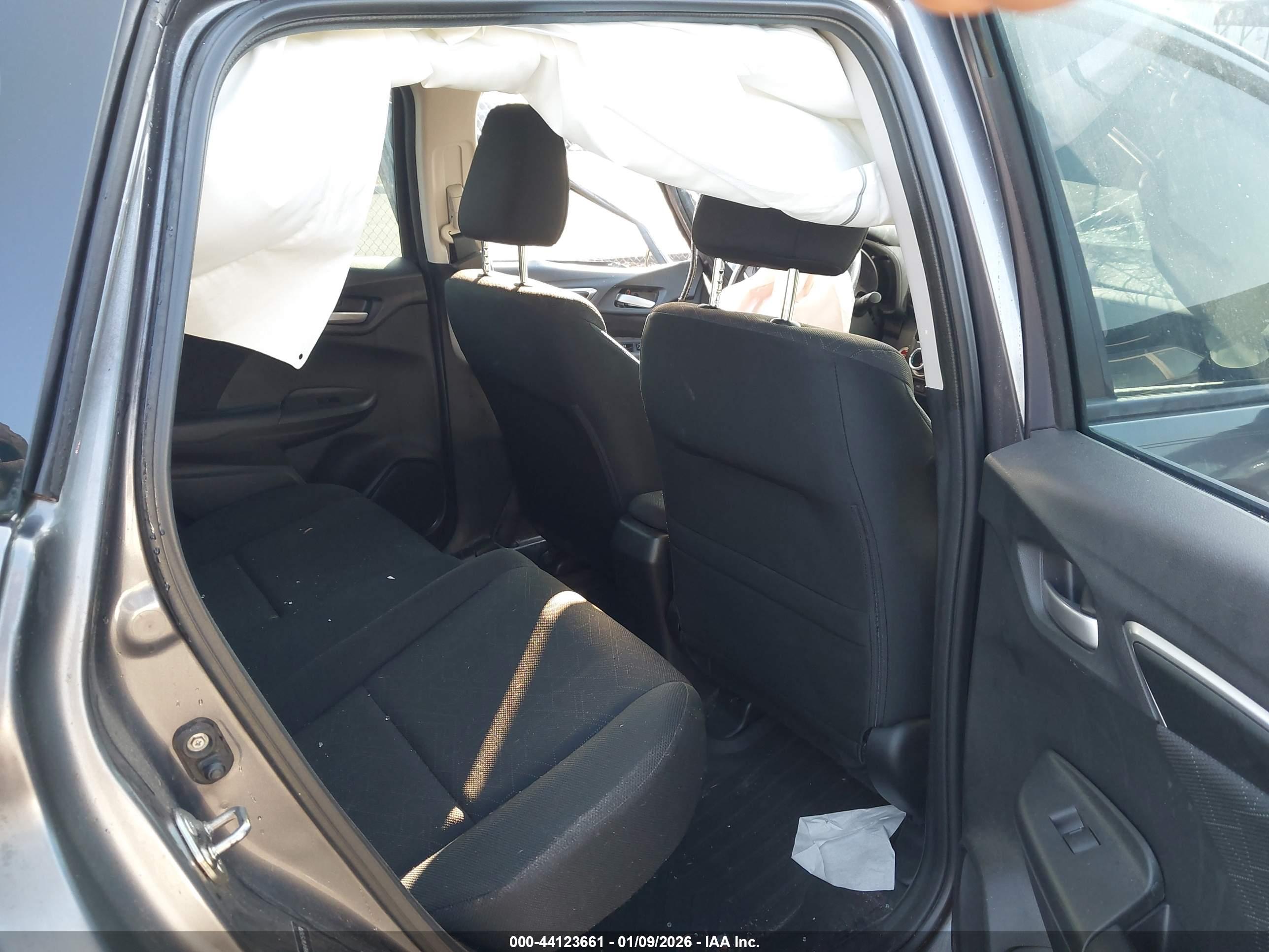 HONDA FIT image 8