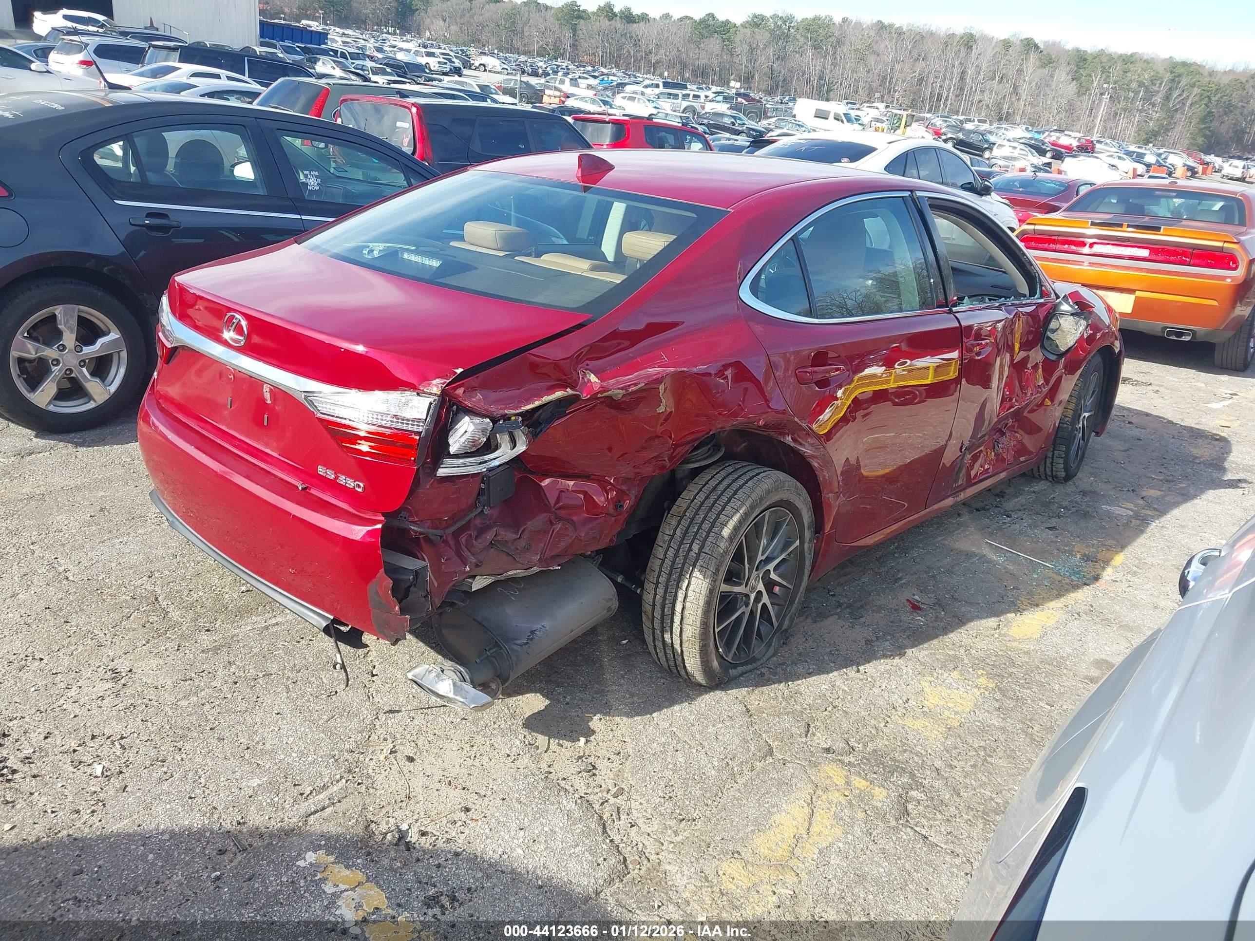 LEXUS ES image 4