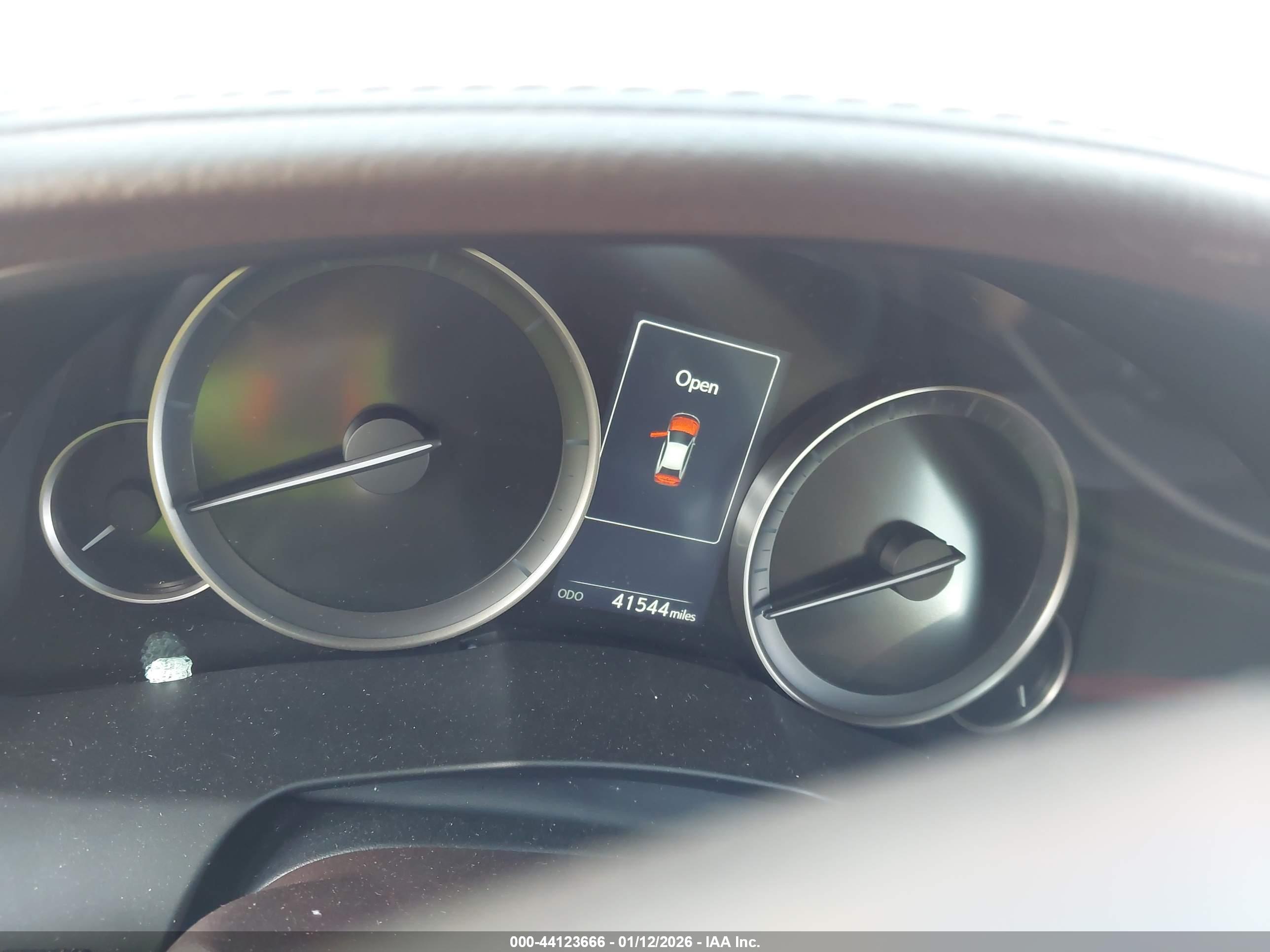 LEXUS ES image 7