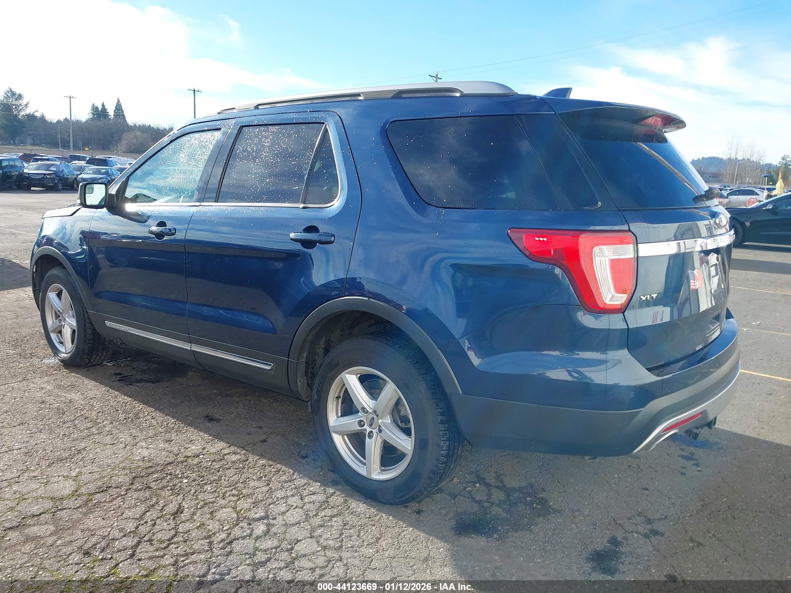 FORD EXPLORER image 3