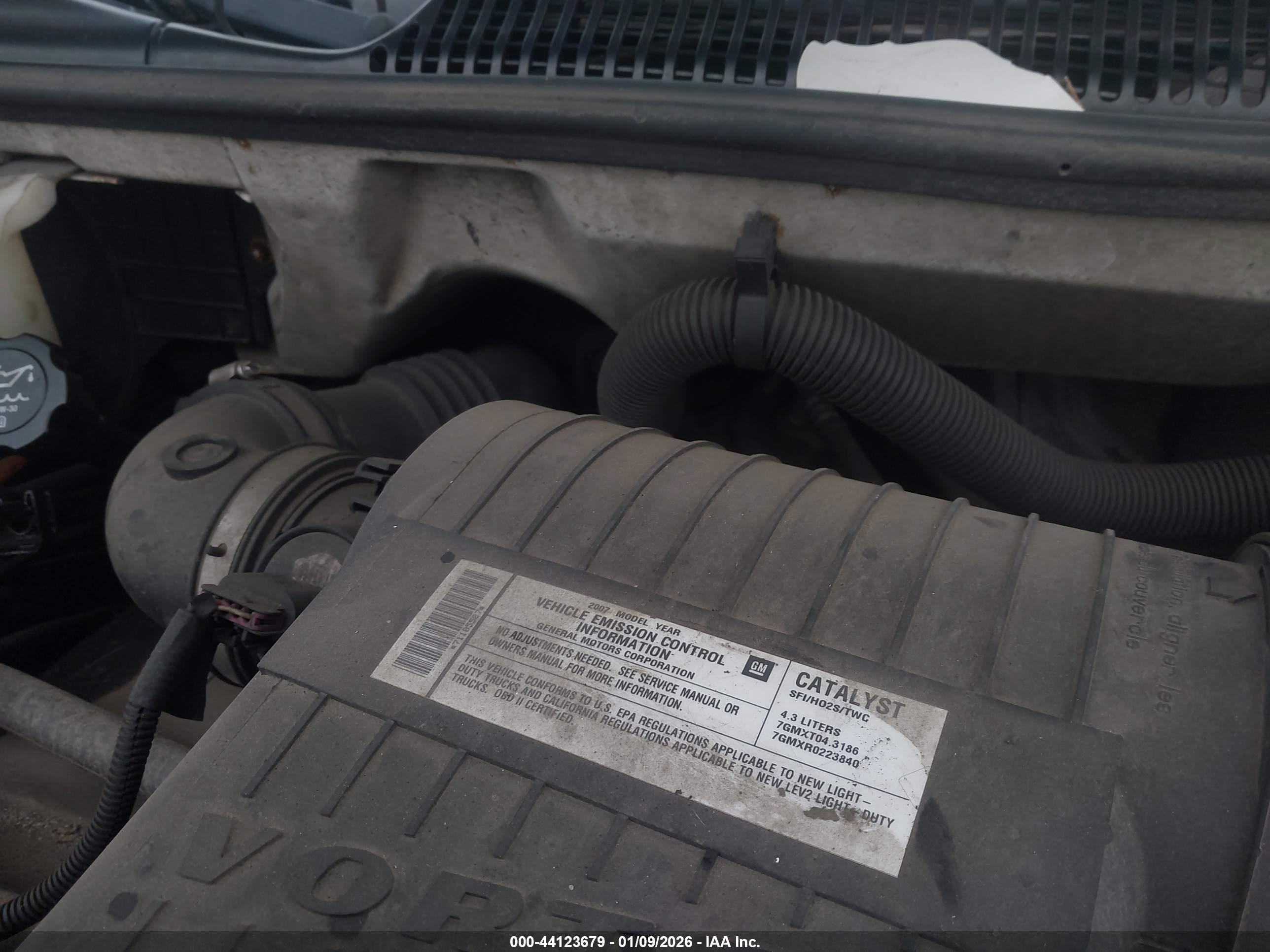 CHEVROLET EXPRESS image 10
