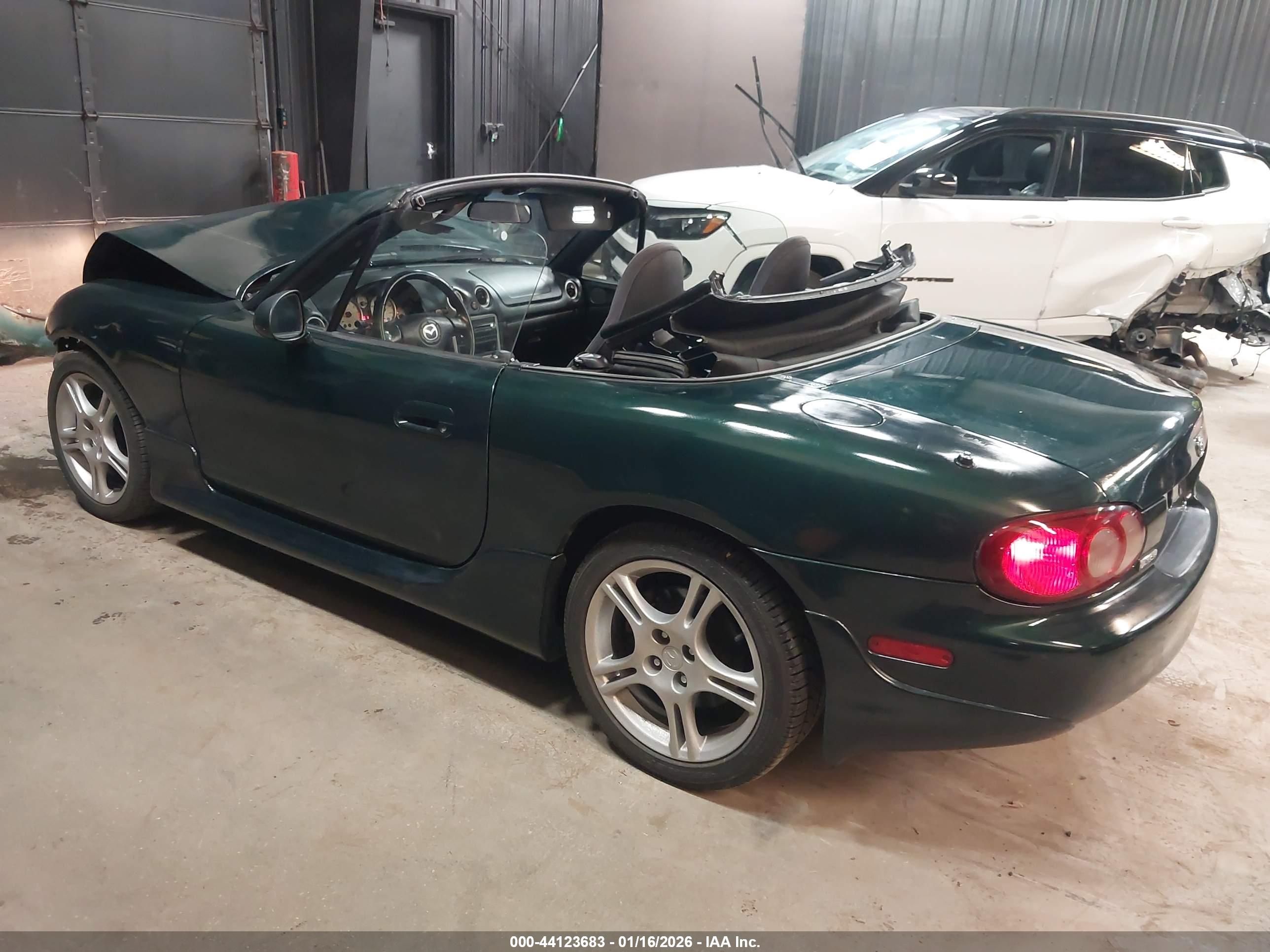 MAZDA MX-5 image 3