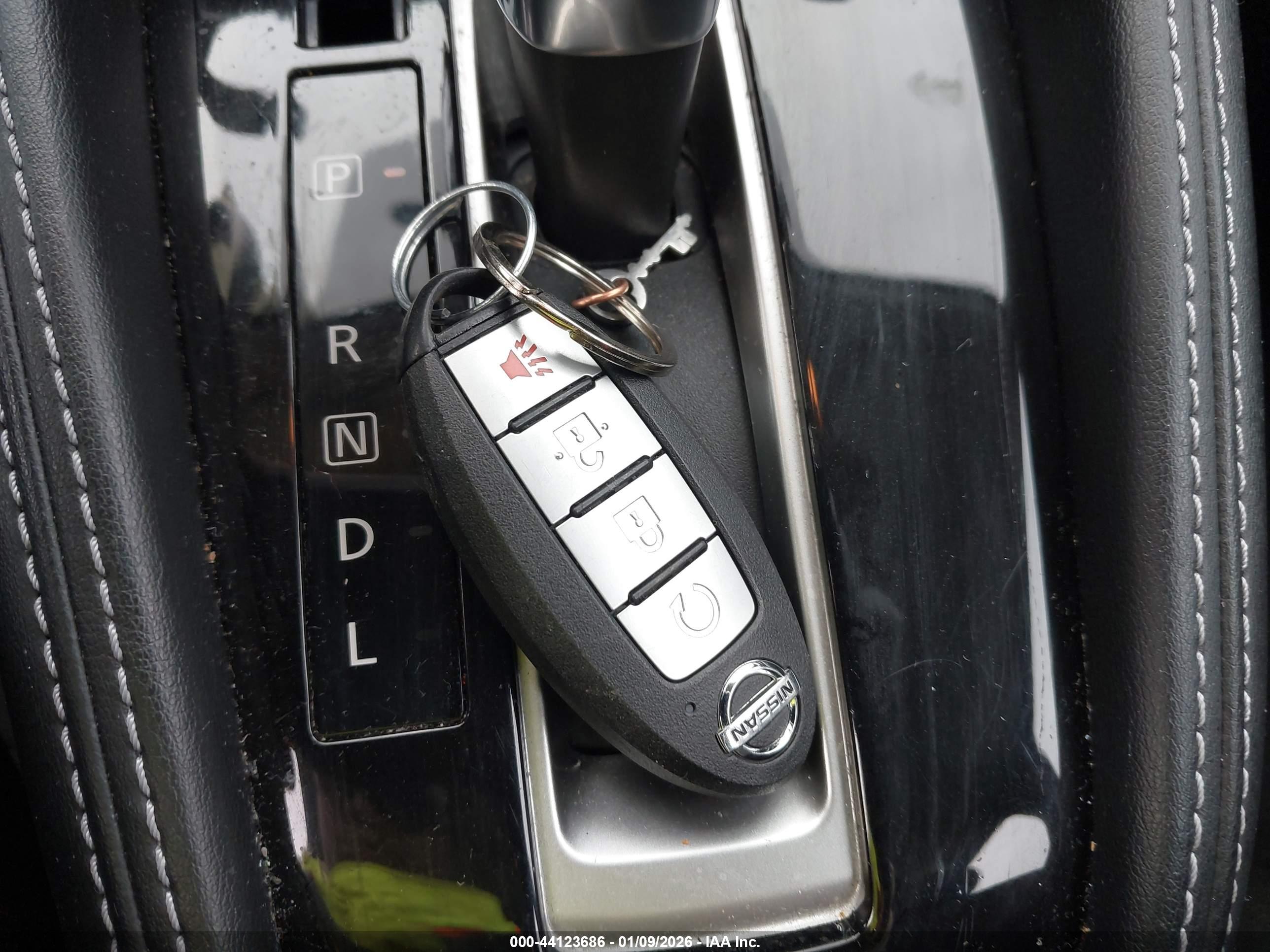NISSAN KICKS image 11
