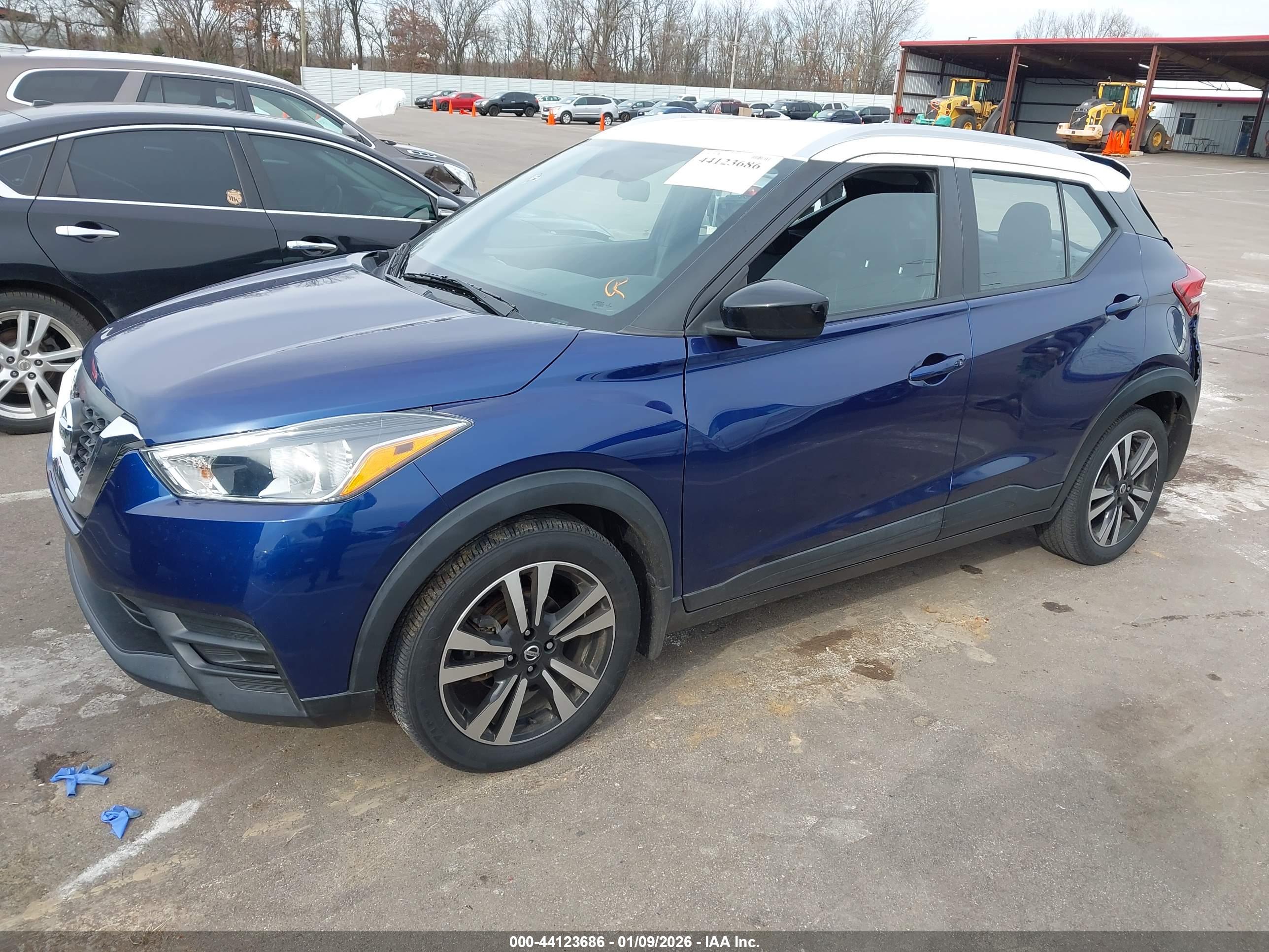 NISSAN KICKS image 2