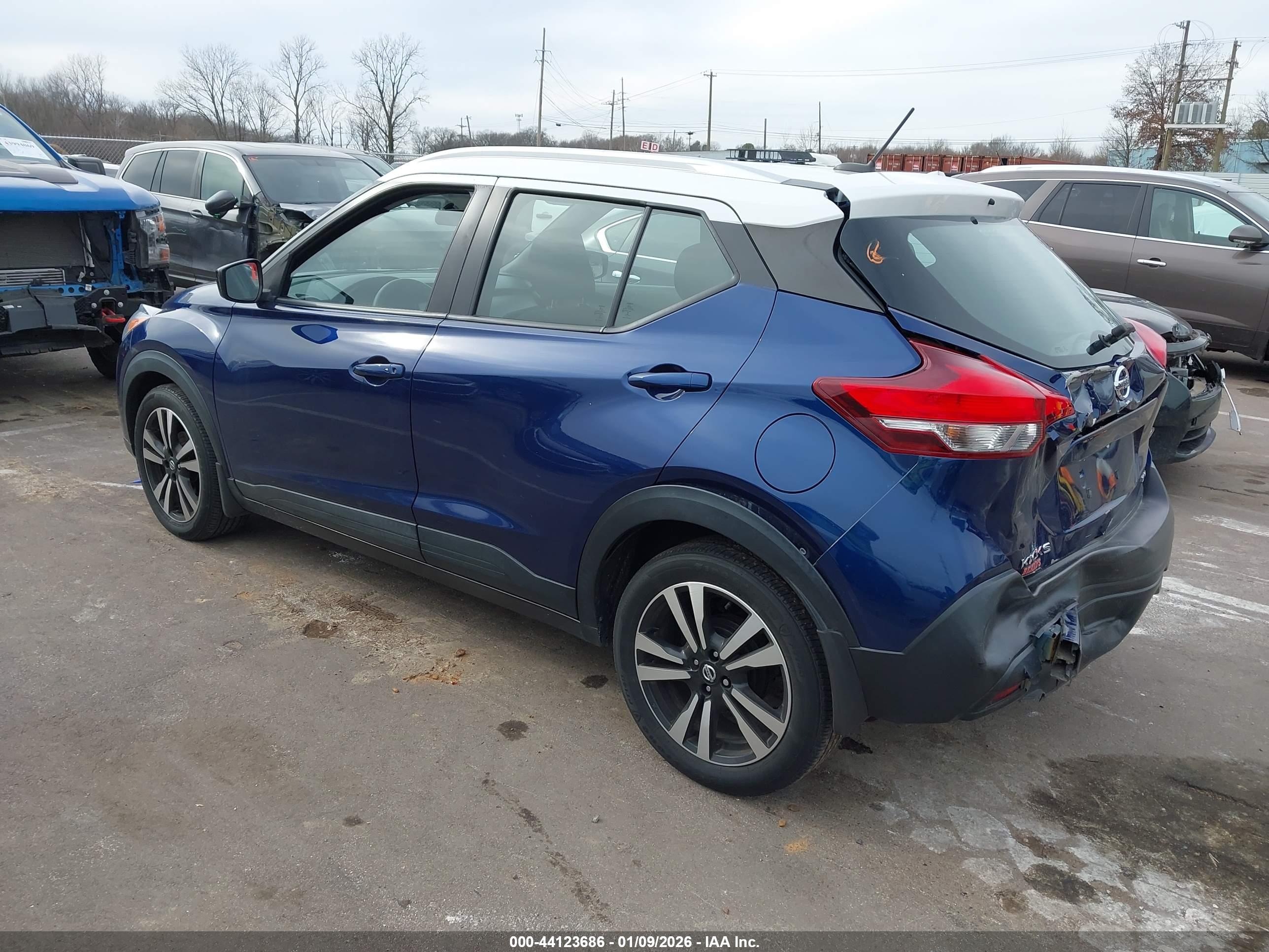 NISSAN KICKS image 3