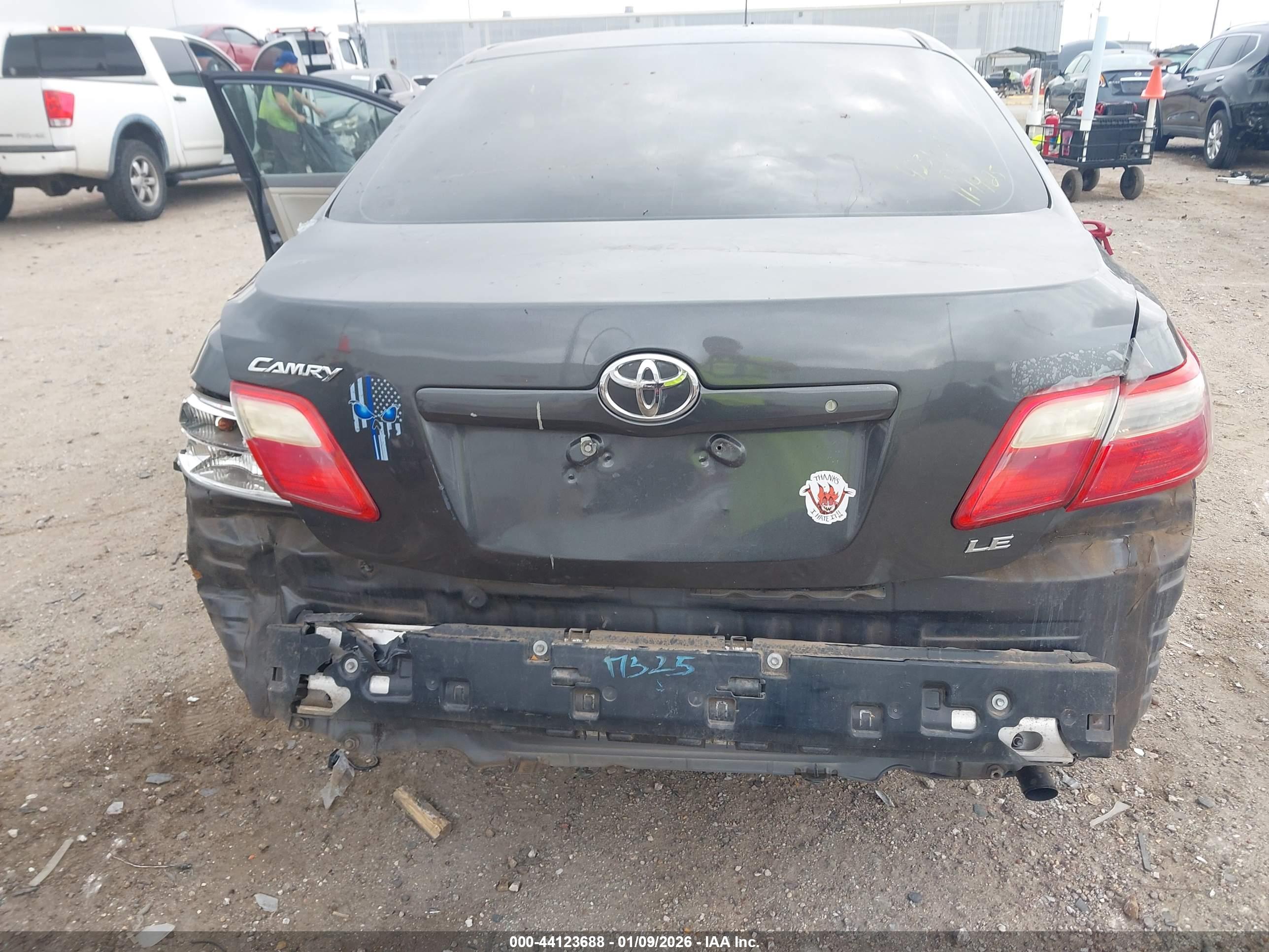TOYOTA CAMRY image 6