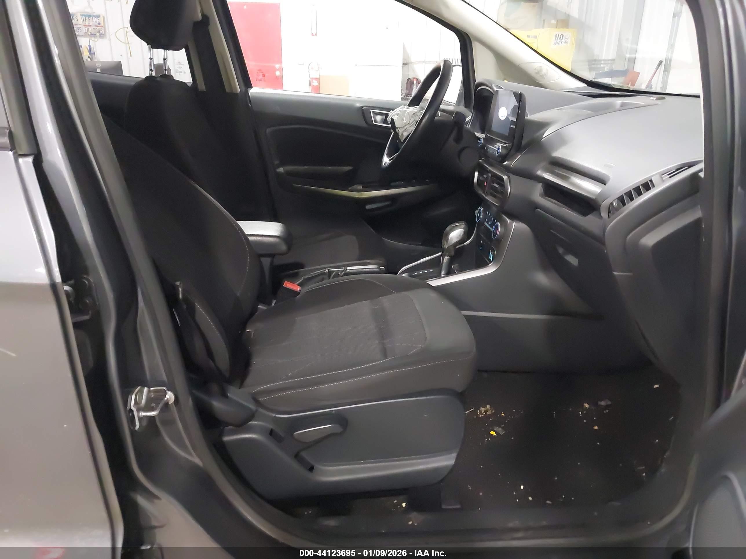 FORD ECOSPORT image 5
