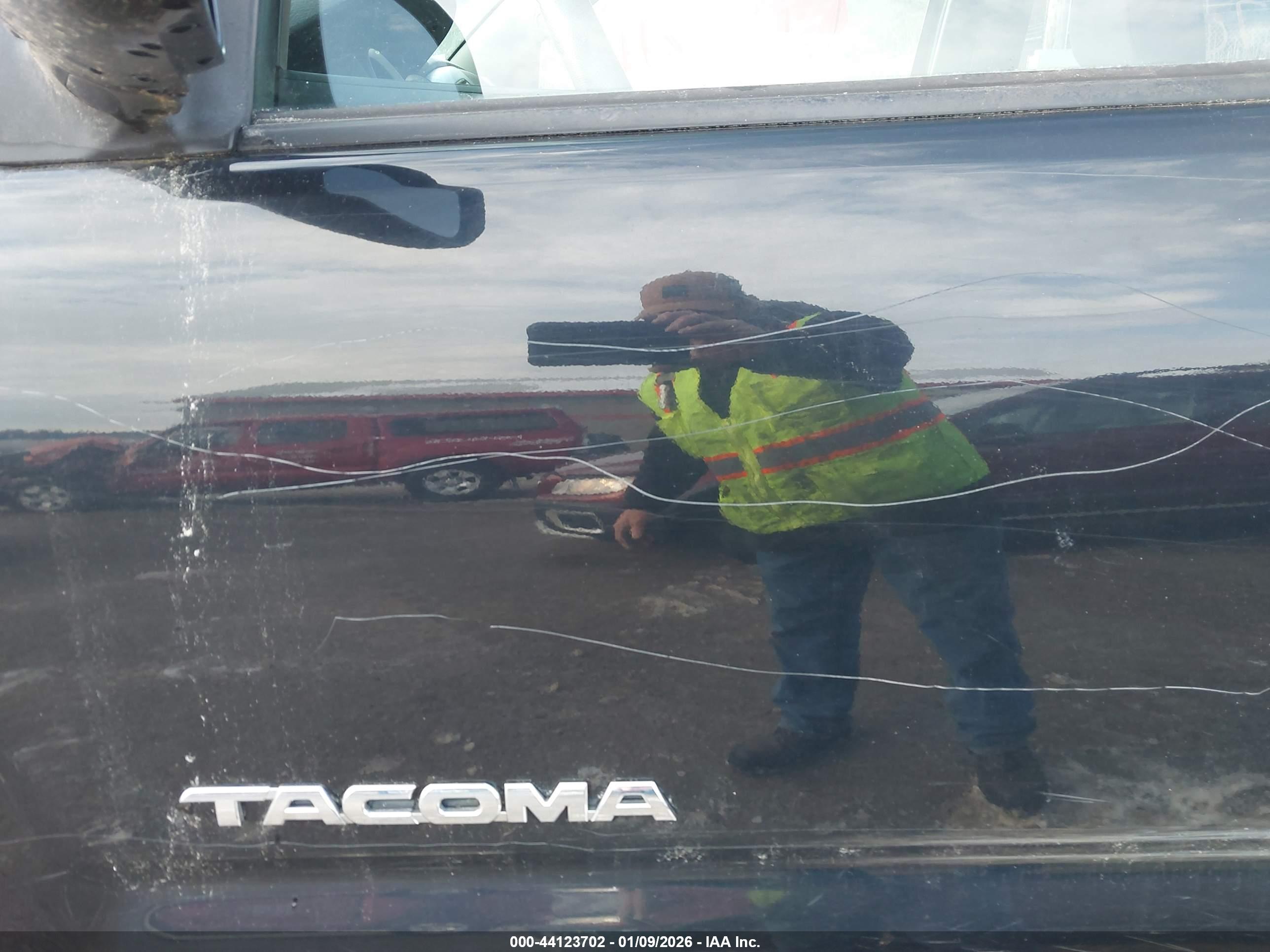 TOYOTA TACOMA image 6