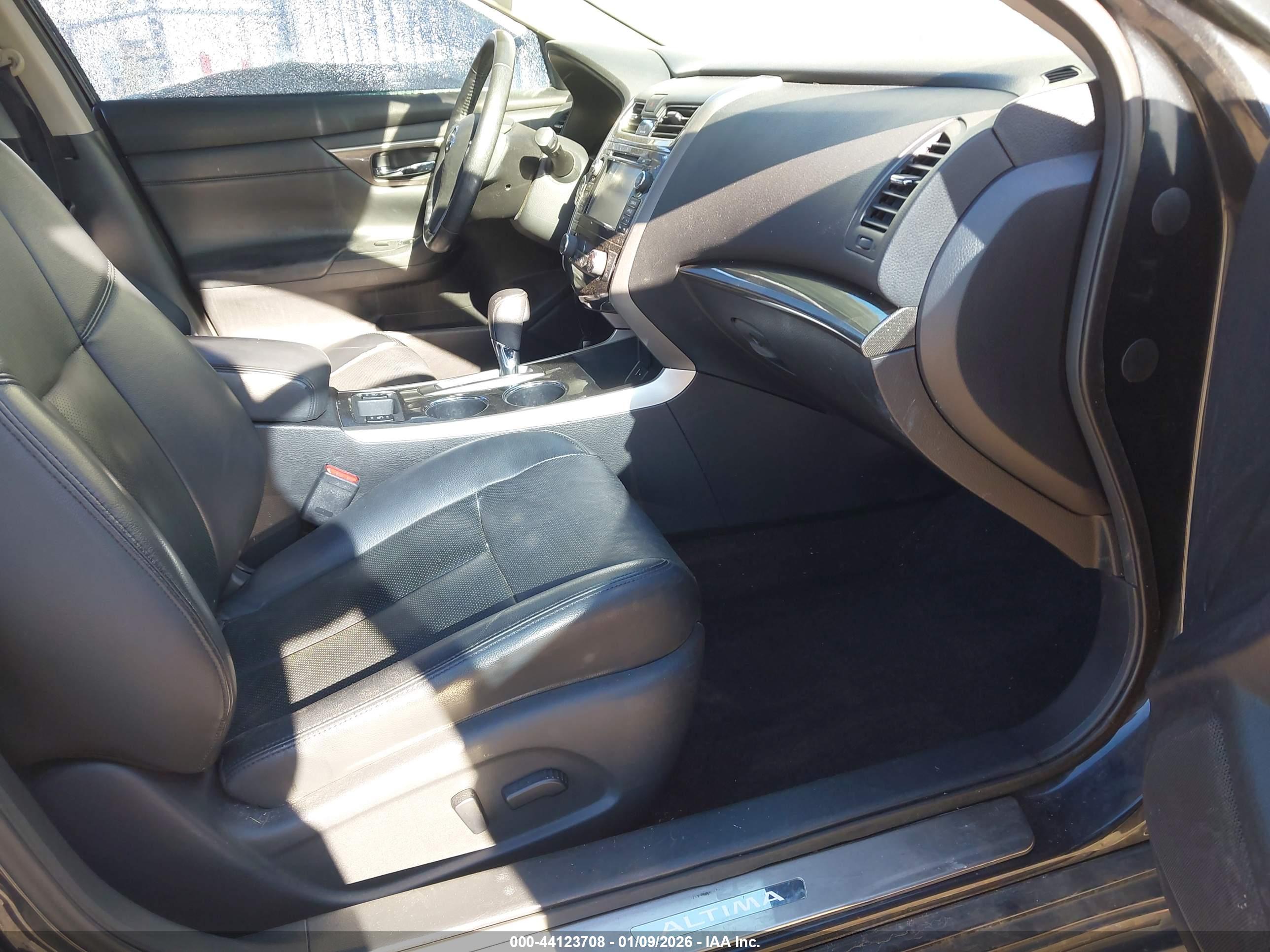 NISSAN ALTIMA image 5
