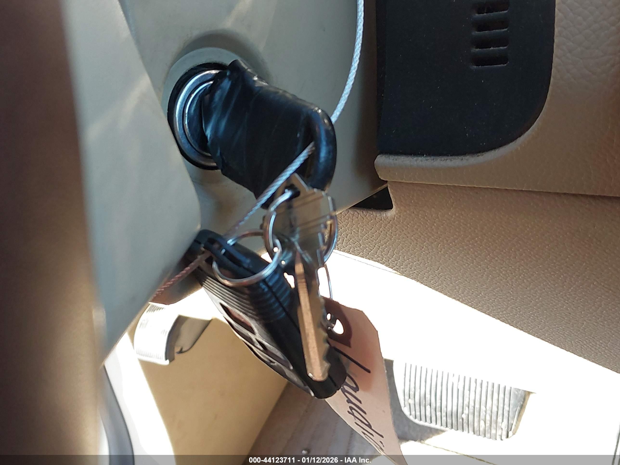 FORD EXPEDITION image 11