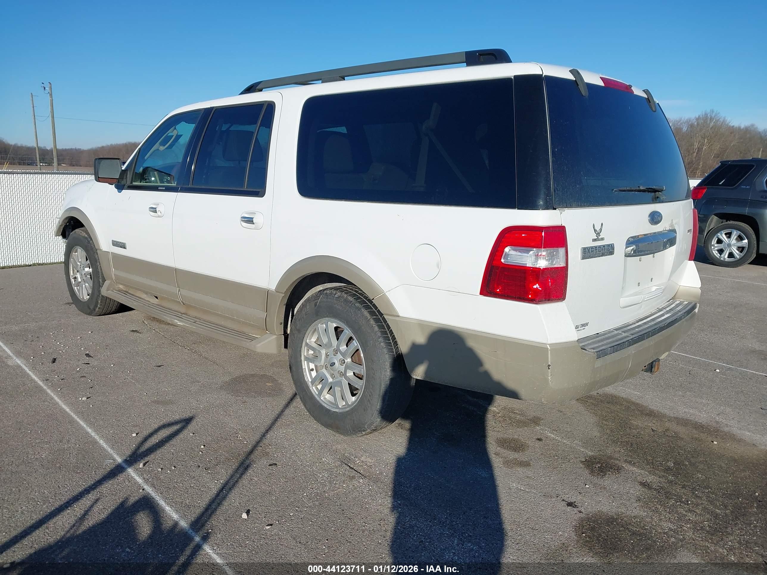 FORD EXPEDITION image 3
