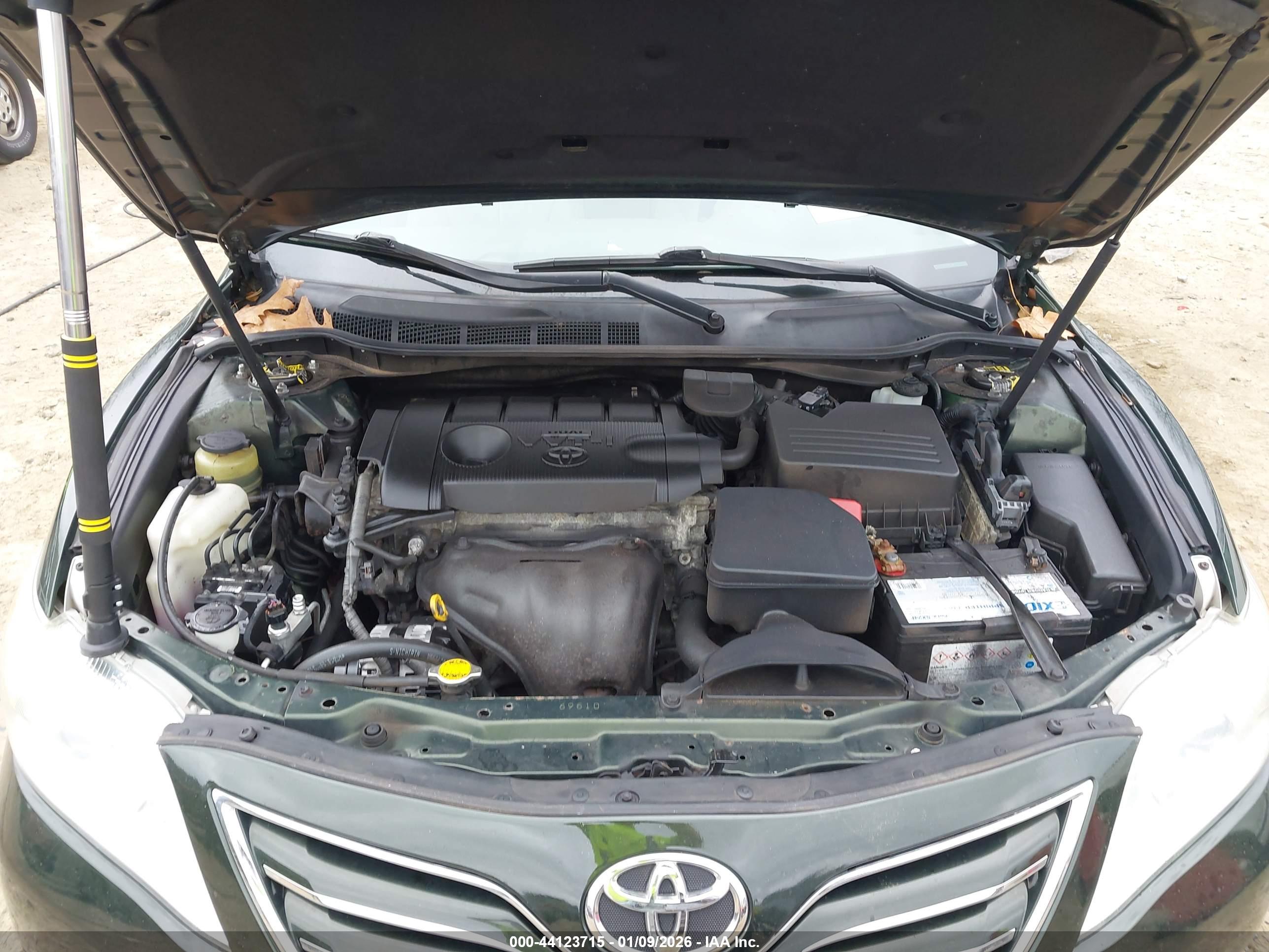 TOYOTA CAMRY image 10