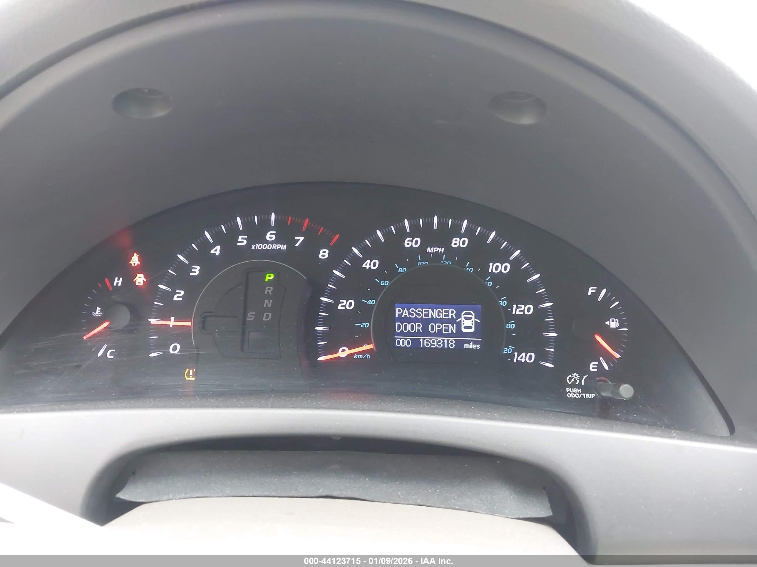 TOYOTA CAMRY image 7