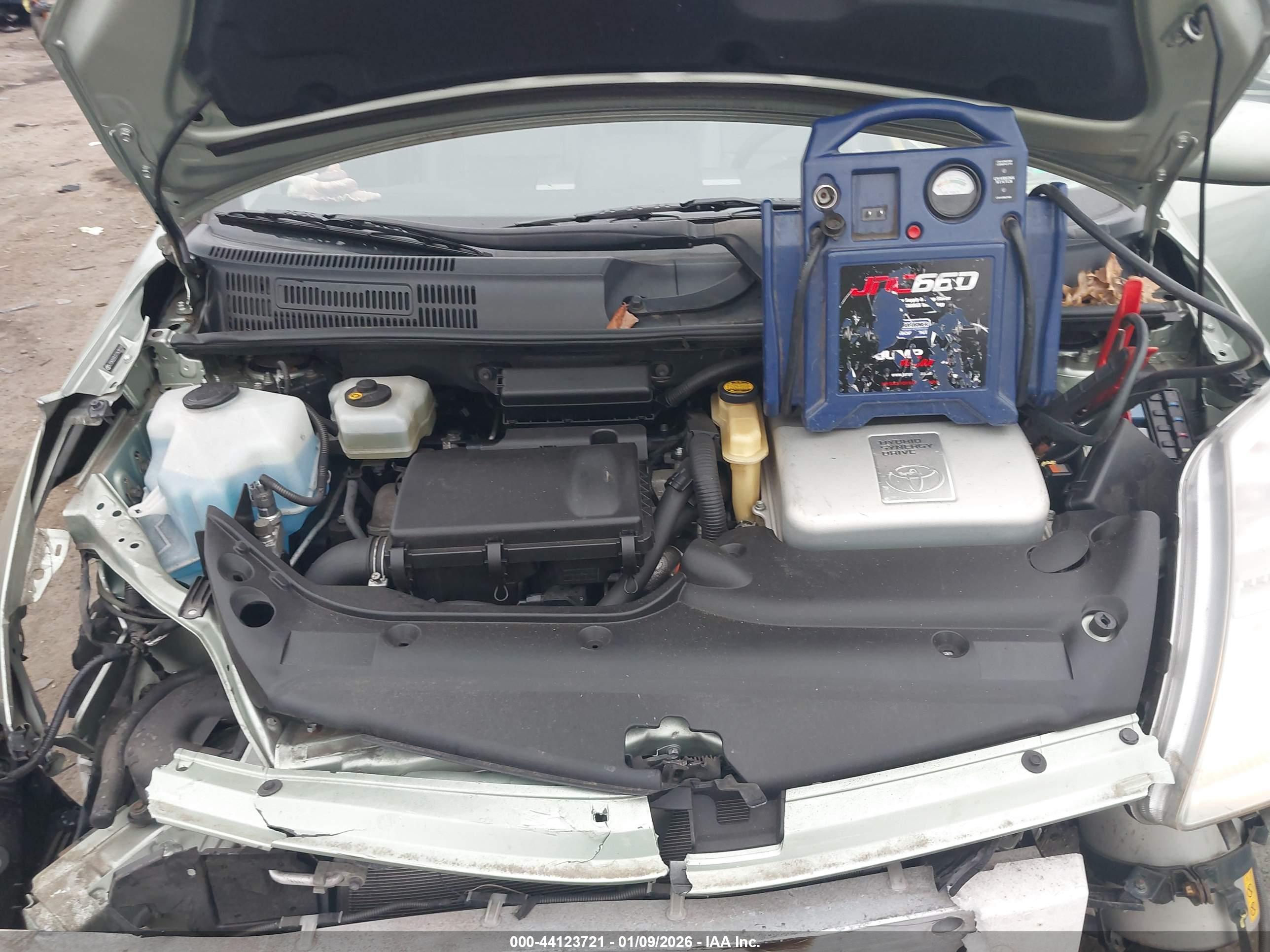 TOYOTA PRIUS image 10