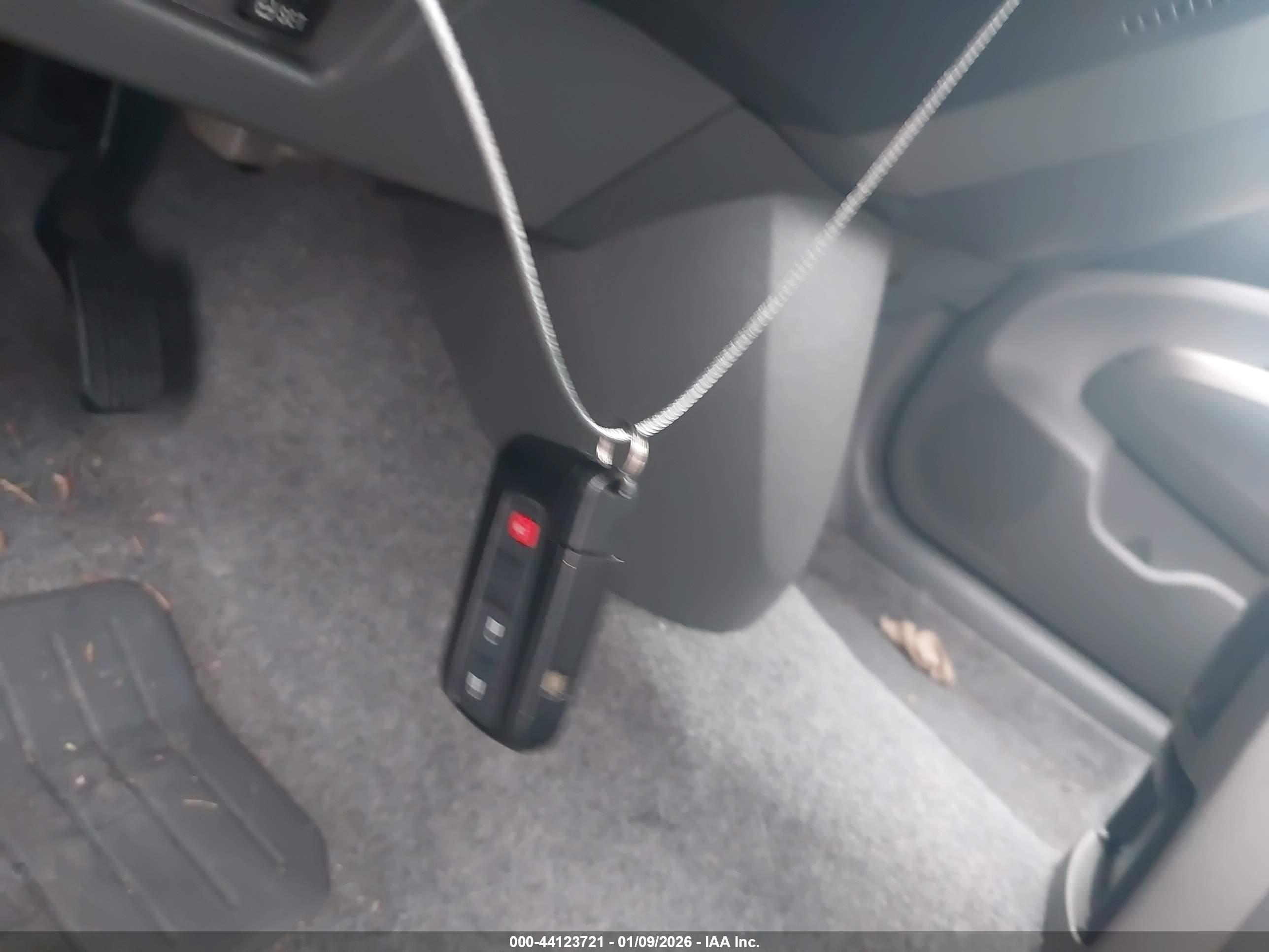 TOYOTA PRIUS image 11