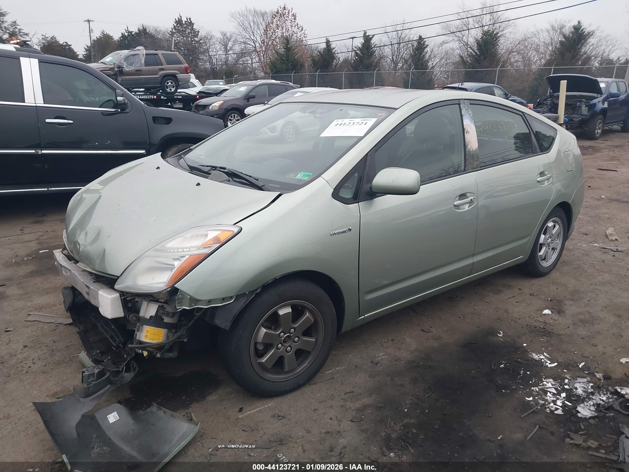 TOYOTA PRIUS image 2