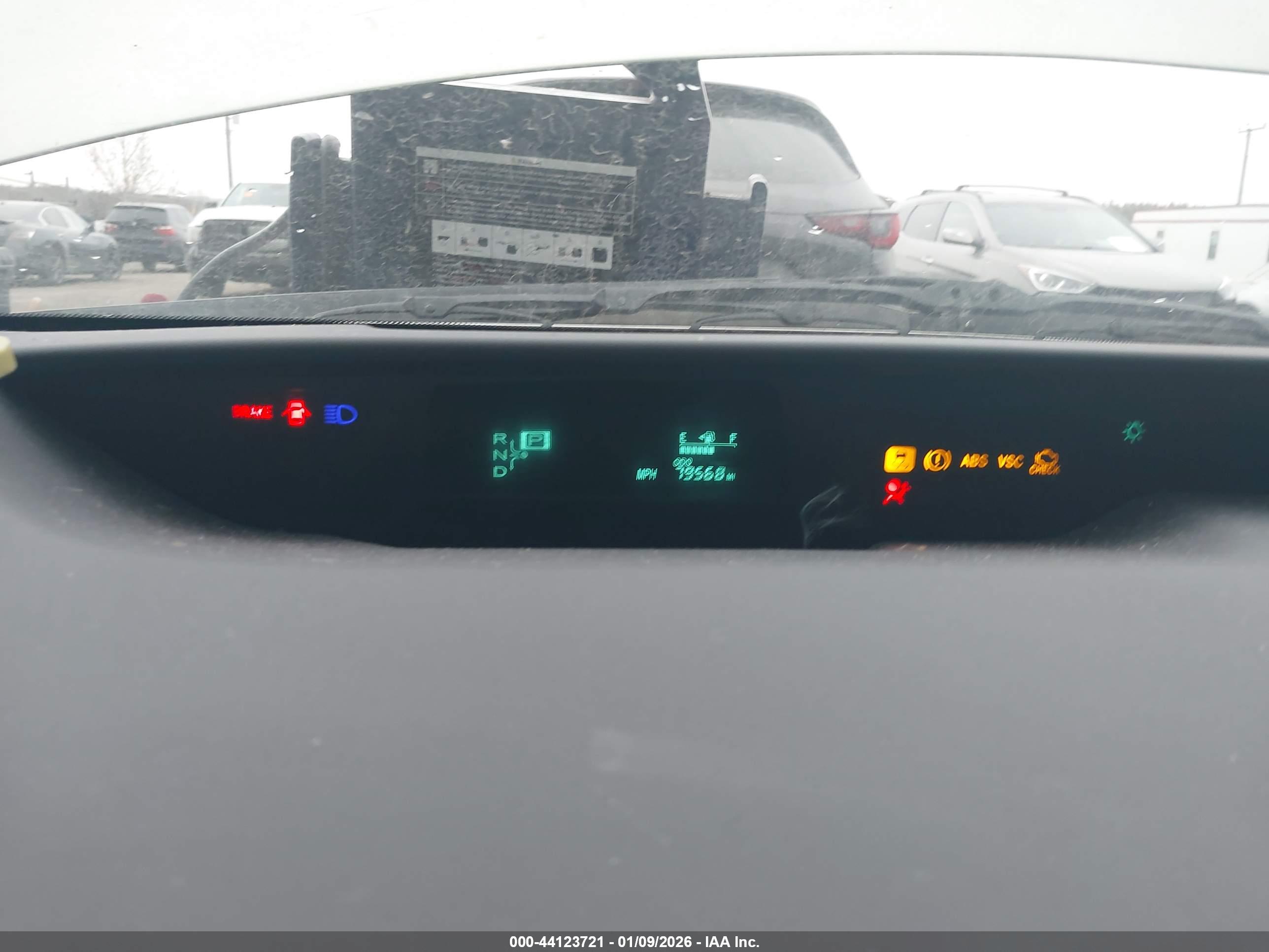 TOYOTA PRIUS image 7
