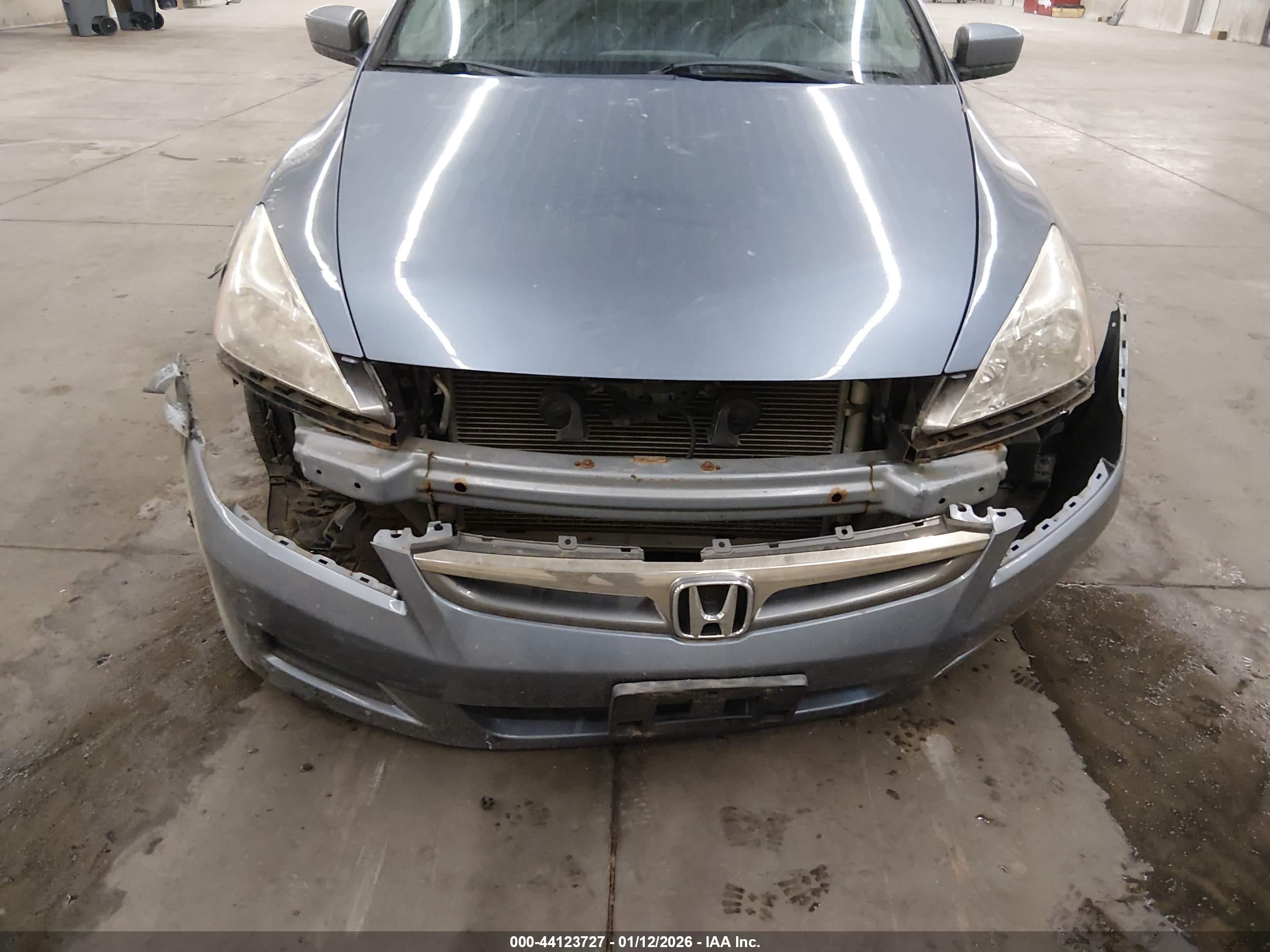 HONDA ACCORD image 6