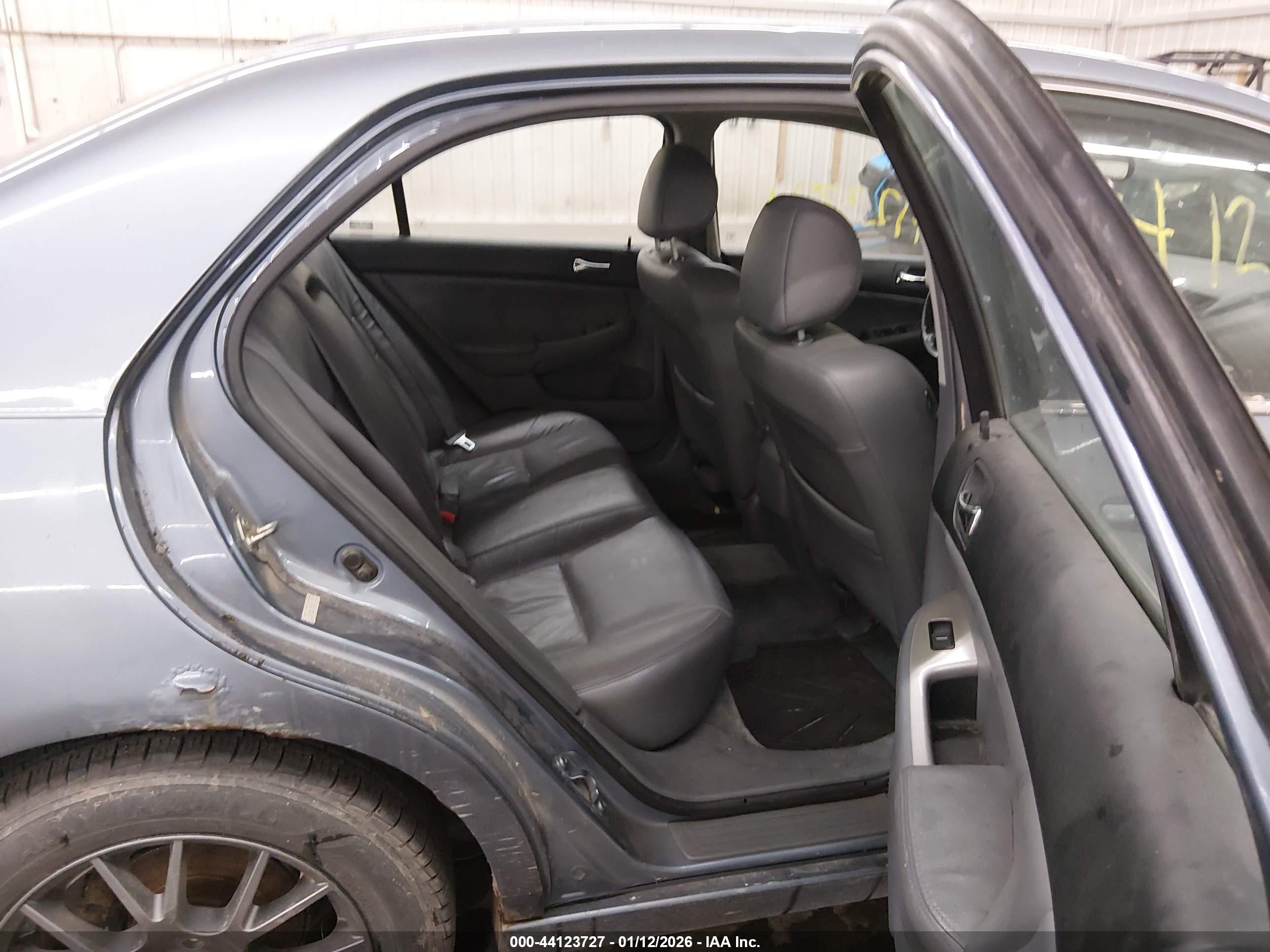 HONDA ACCORD image 8