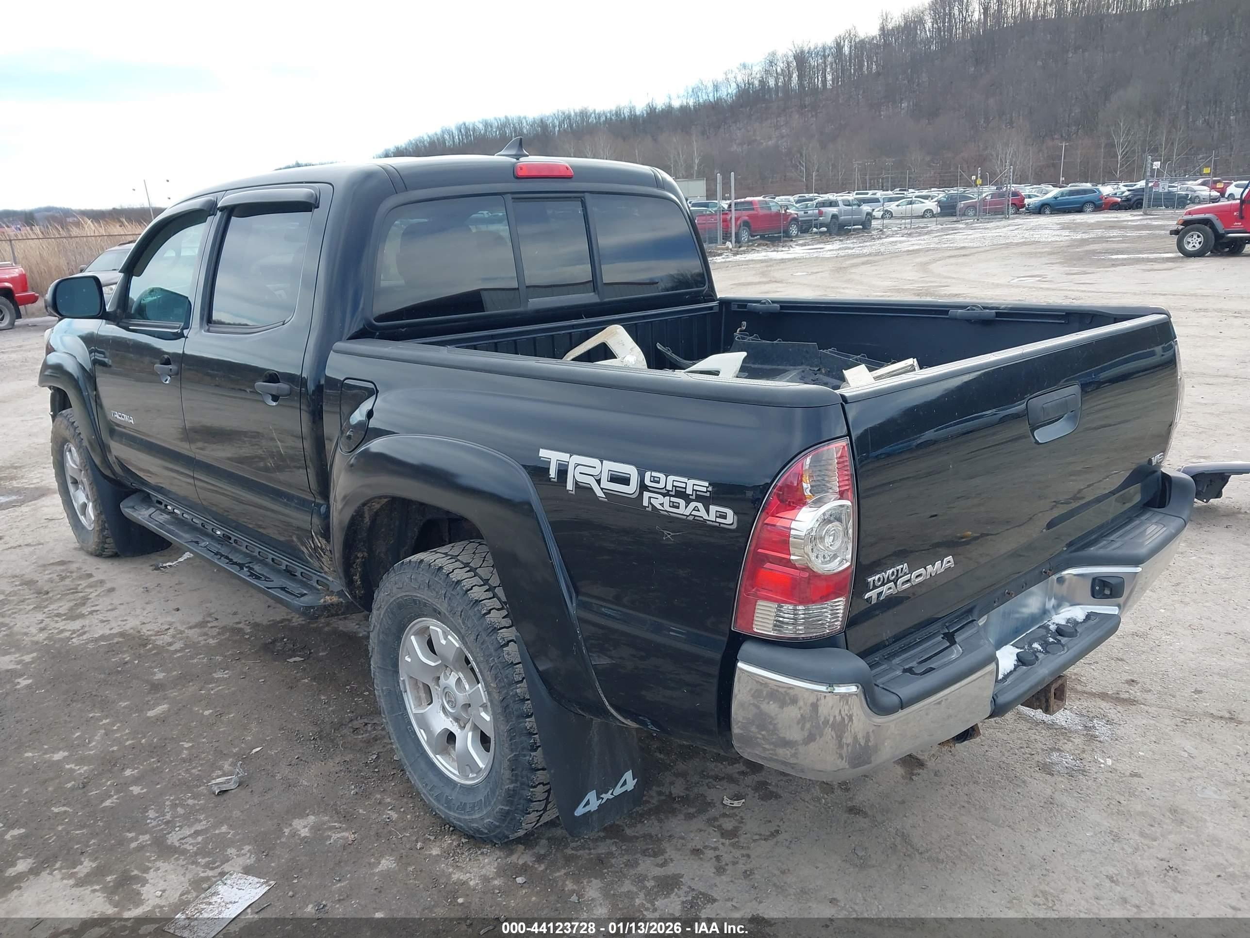 TOYOTA TACOMA image 3