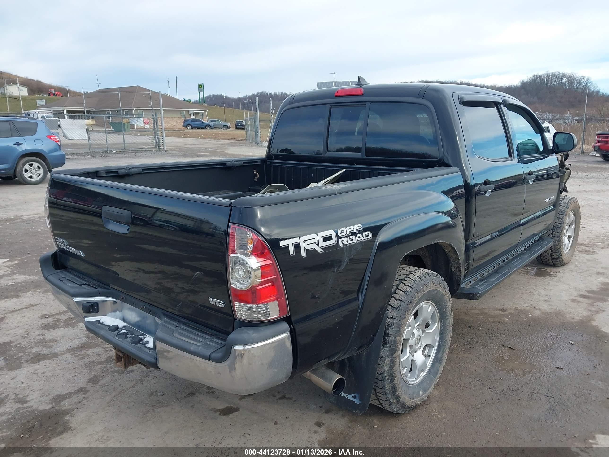 TOYOTA TACOMA image 4