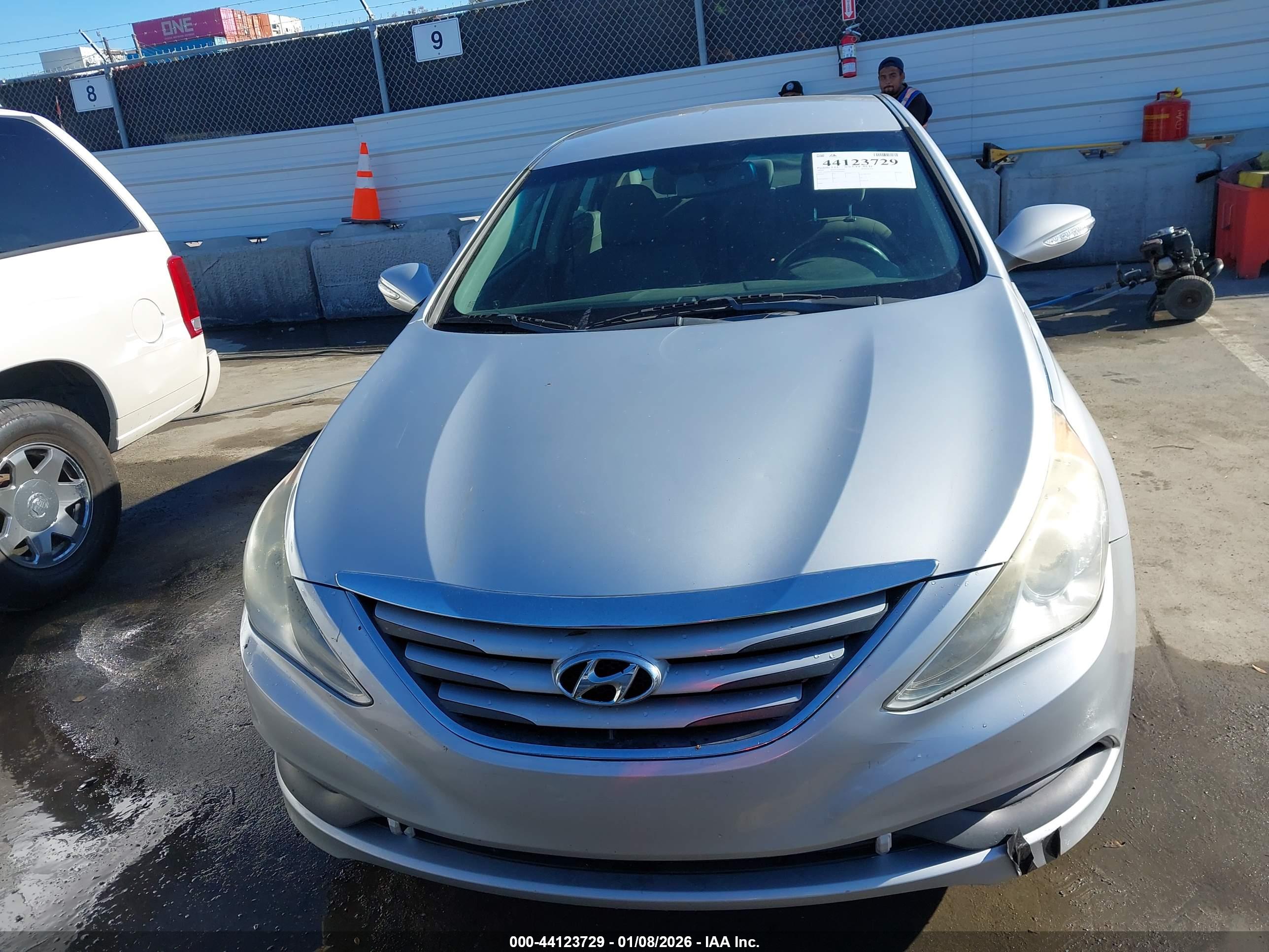 HYUNDAI SONATA image 6
