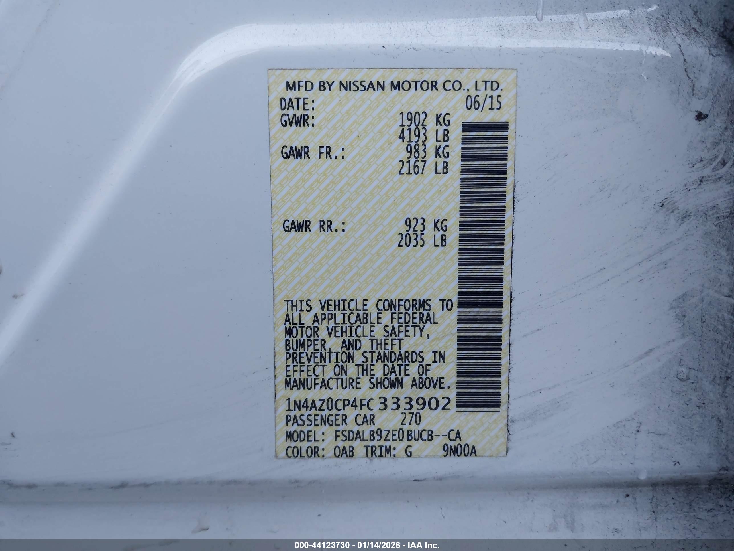 NISSAN LEAF image 9