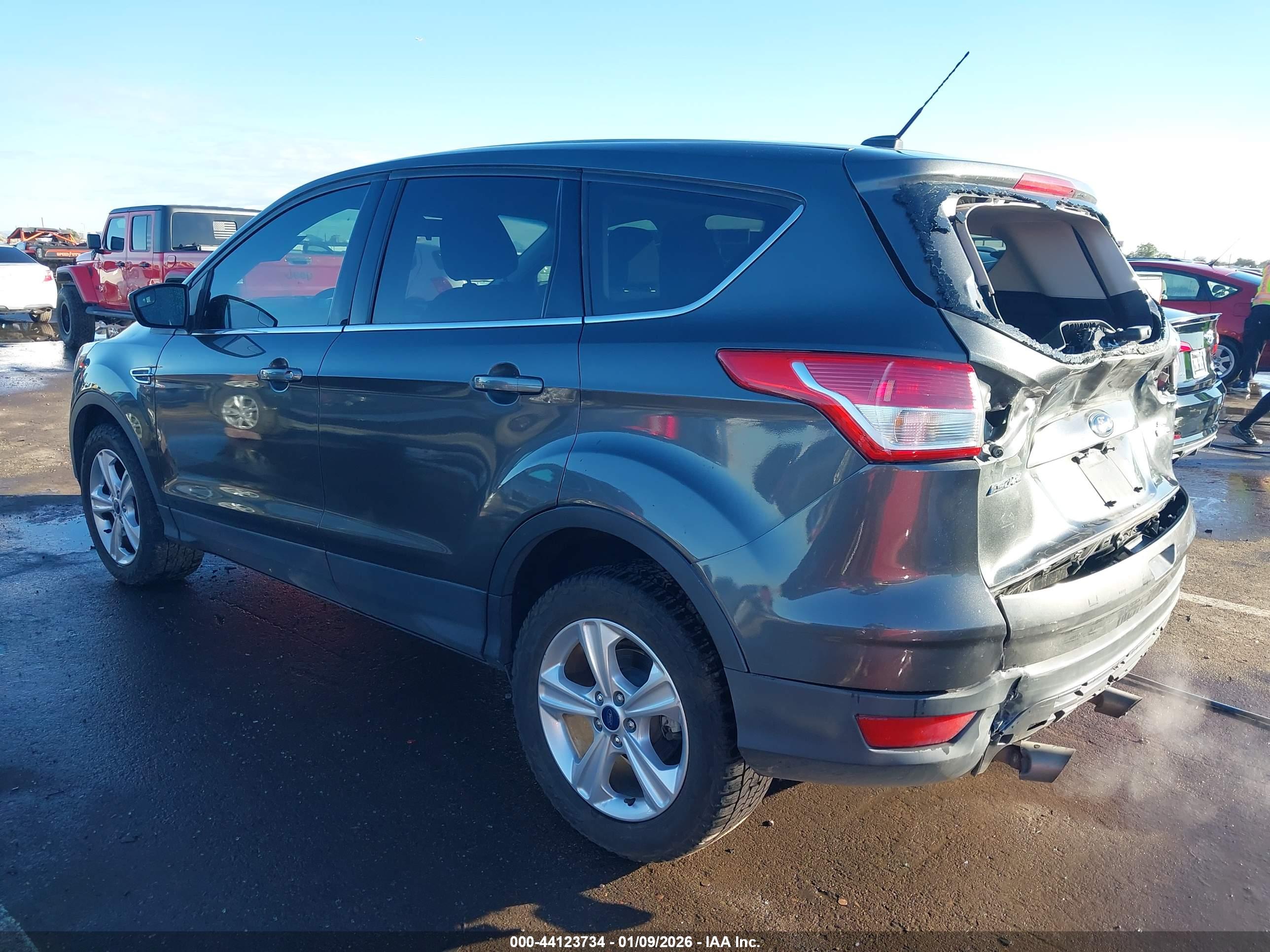 FORD ESCAPE image 3